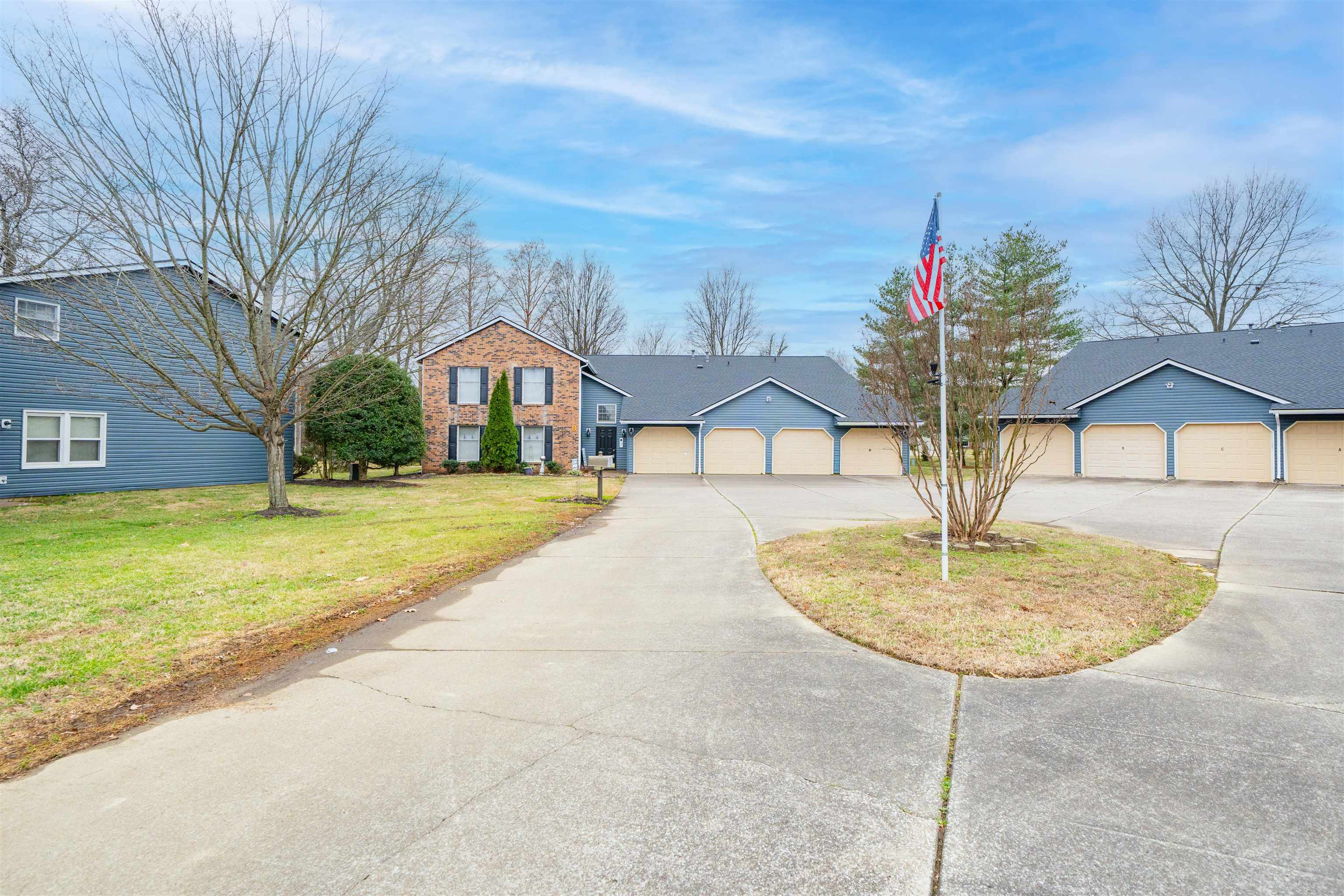 8D Quail Ridge Court, Owensboro, Kentucky 42303, 2 Bedrooms Bedrooms, ,1 BathroomBathrooms,Condominium,For Sale,Quail Ridge Court,93953