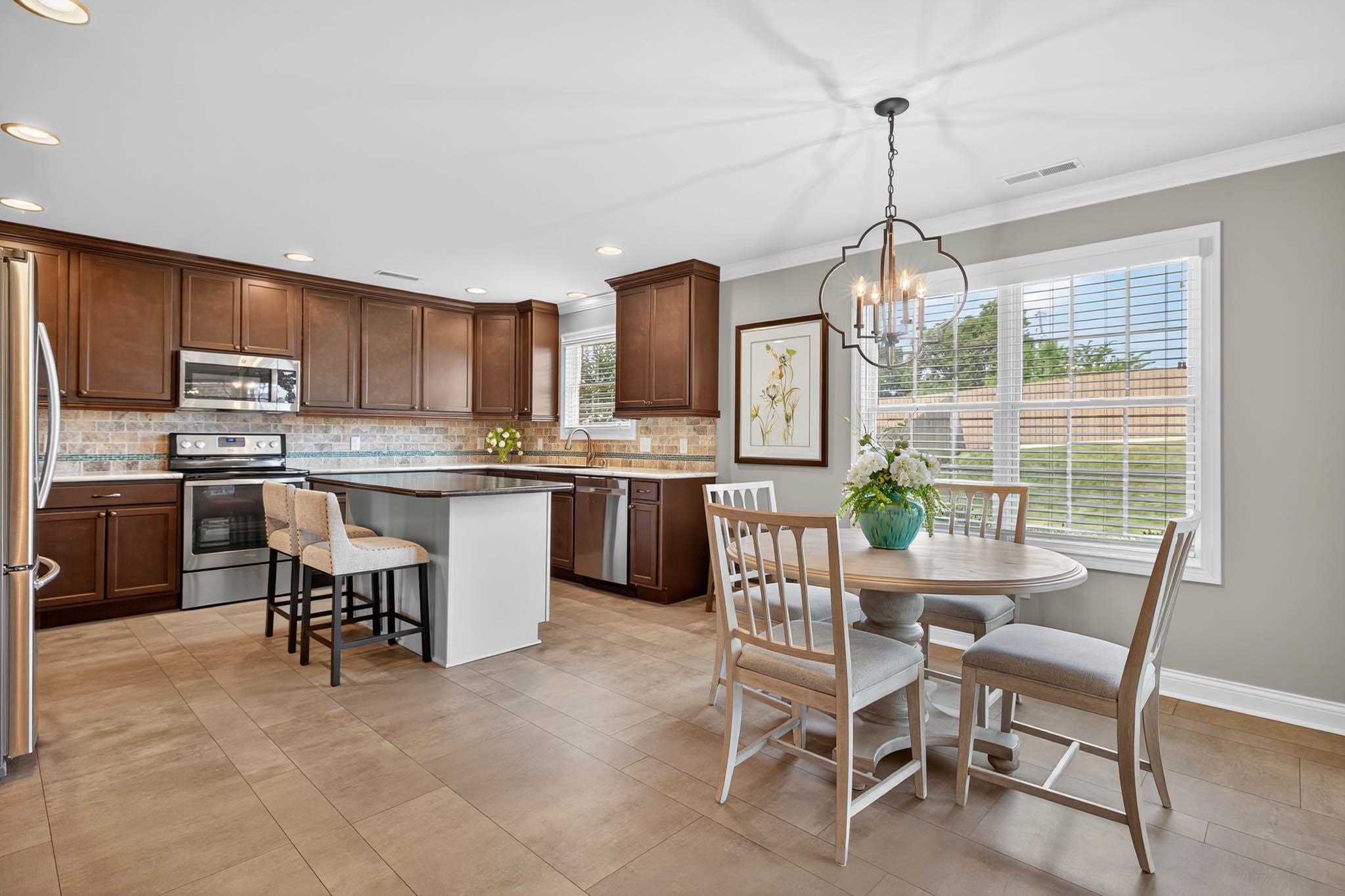 1790 Wellshurst Dr, Owensboro, Kentucky 42301, 3 Bedrooms Bedrooms, ,2 BathroomsBathrooms,Single Family Residence,For Sale,Wellshurst Dr,93954