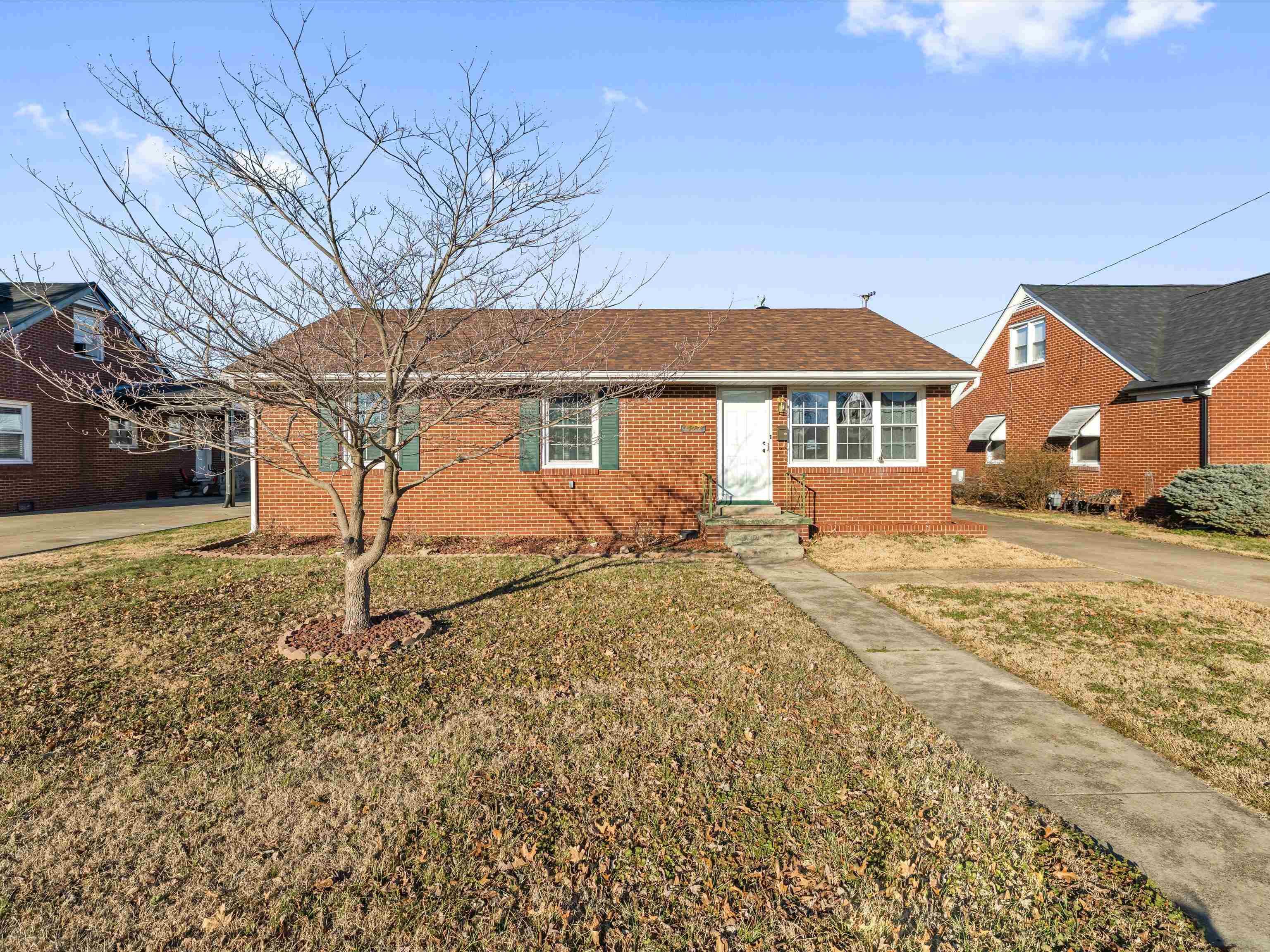 527 Suffolk Dr, Owensboro, Kentucky 42303, 3 Bedrooms Bedrooms, ,1 BathroomBathrooms,Single Family Residence,For Sale,Suffolk Dr,93955