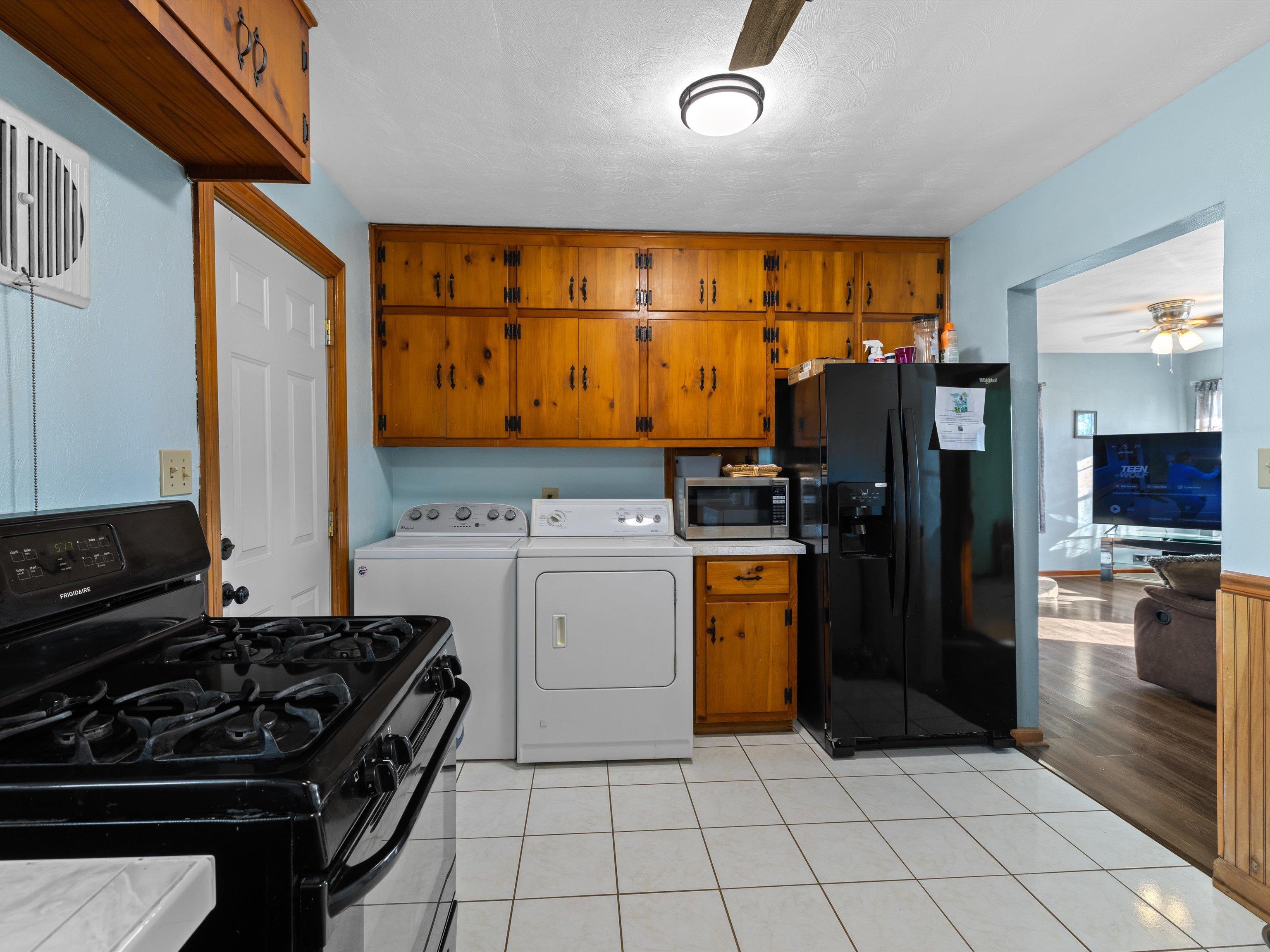 527 Suffolk Dr, Owensboro, Kentucky 42303, 3 Bedrooms Bedrooms, ,1 BathroomBathrooms,Single Family Residence,For Sale,Suffolk Dr,93955