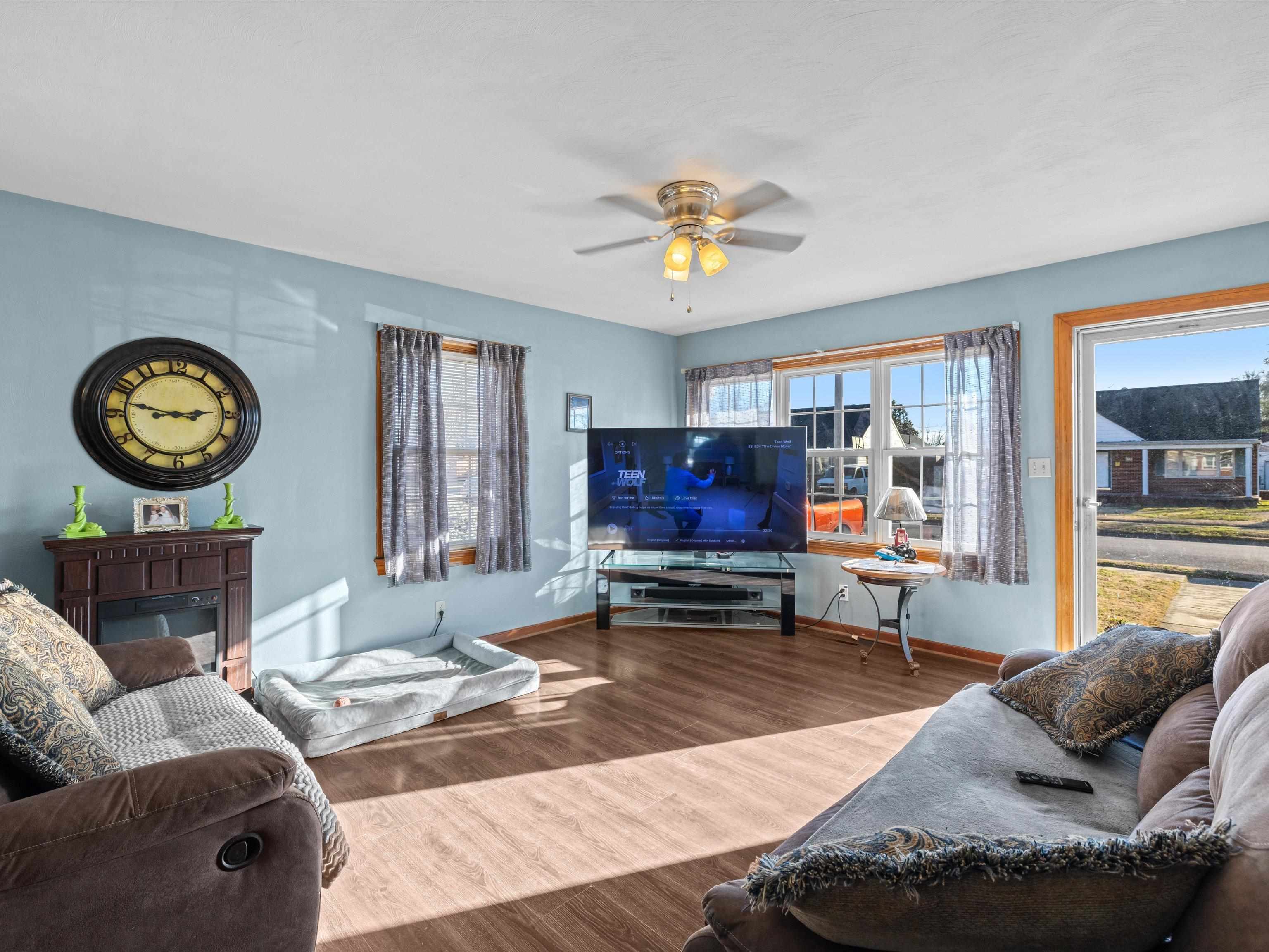 527 Suffolk Dr, Owensboro, Kentucky 42303, 3 Bedrooms Bedrooms, ,1 BathroomBathrooms,Single Family Residence,For Sale,Suffolk Dr,93955