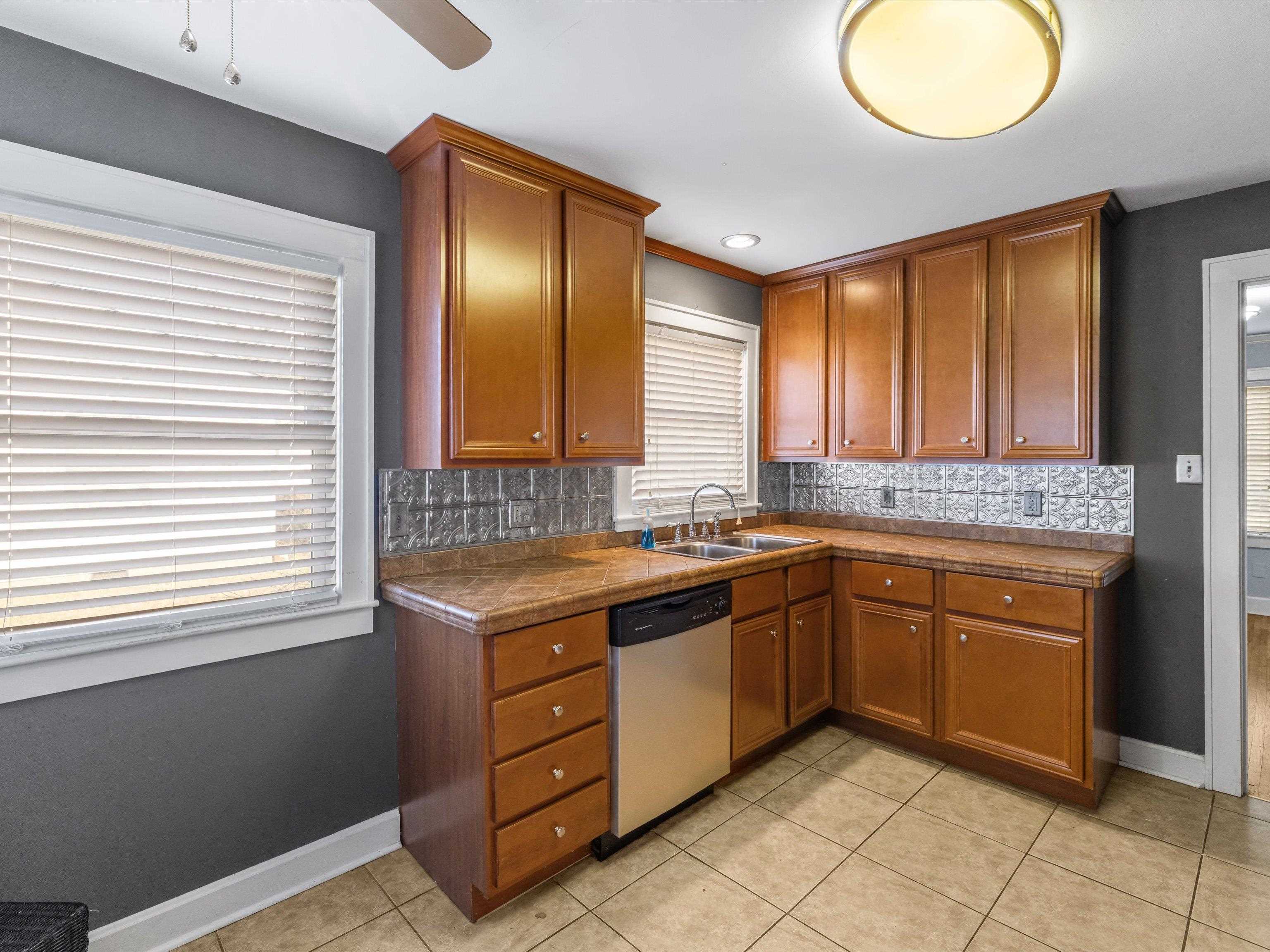 2004 Robin Road, Owensboro, Kentucky 42301, 3 Bedrooms Bedrooms, ,2 BathroomsBathrooms,Single Family Residence,For Sale,Robin Road,93958