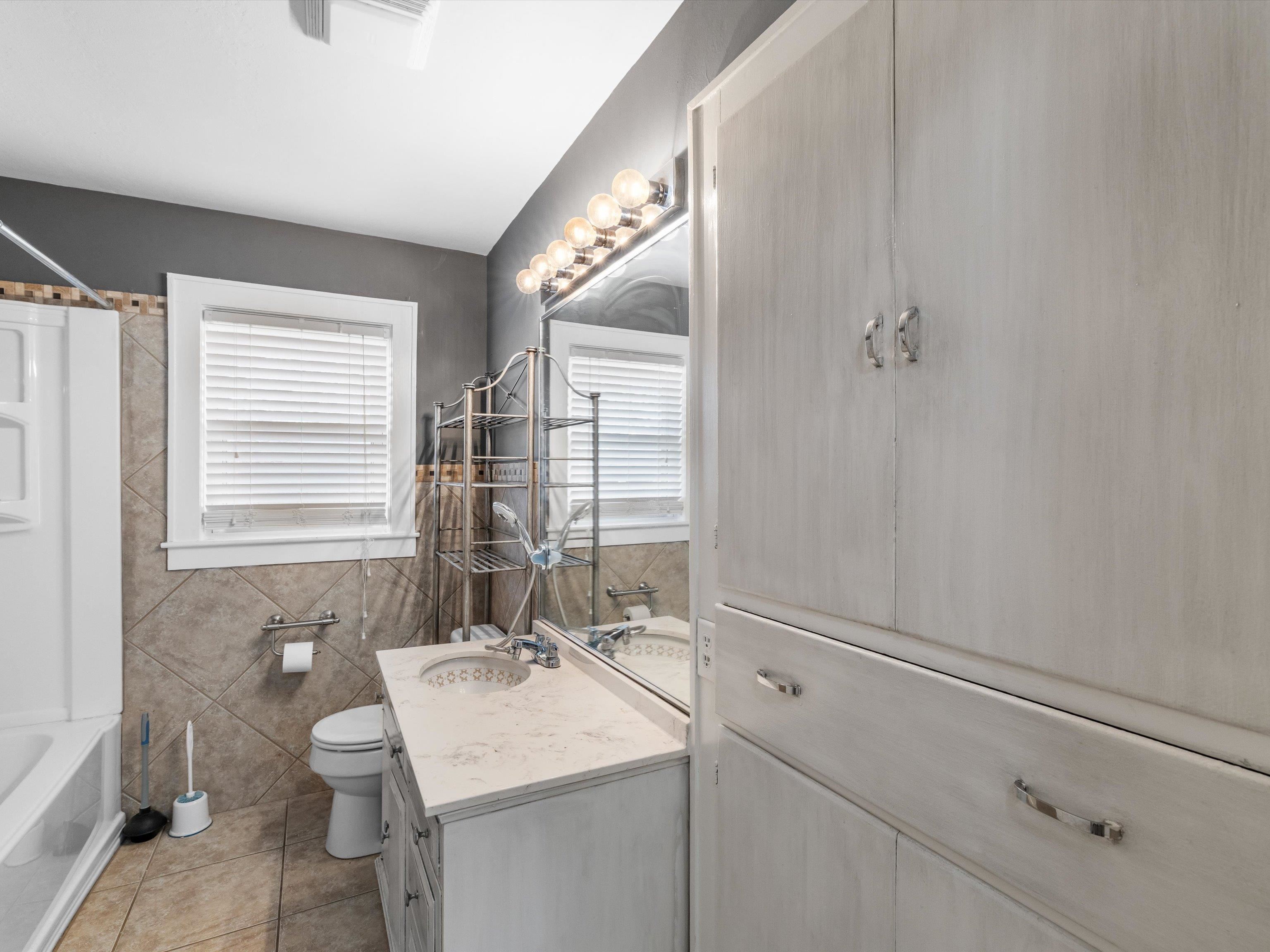 2004 Robin Road, Owensboro, Kentucky 42301, 3 Bedrooms Bedrooms, ,2 BathroomsBathrooms,Single Family Residence,For Sale,Robin Road,93958