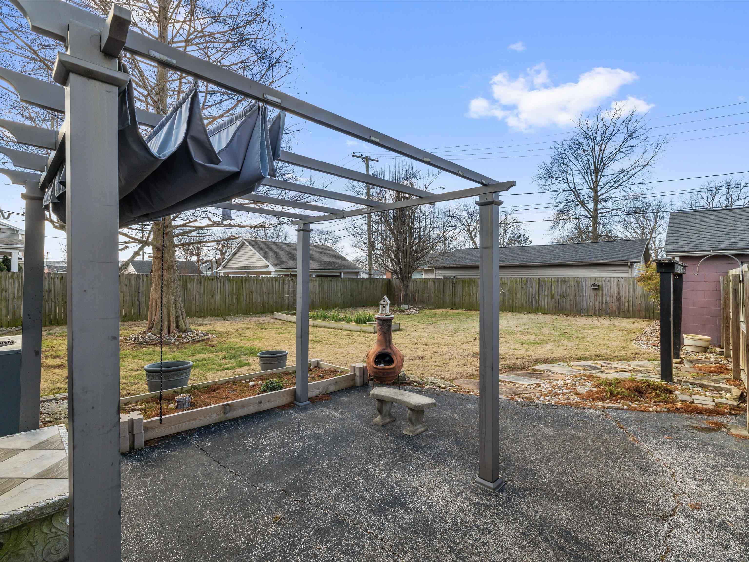 2004 Robin Road, Owensboro, Kentucky 42301, 3 Bedrooms Bedrooms, ,2 BathroomsBathrooms,Single Family Residence,For Sale,Robin Road,93958