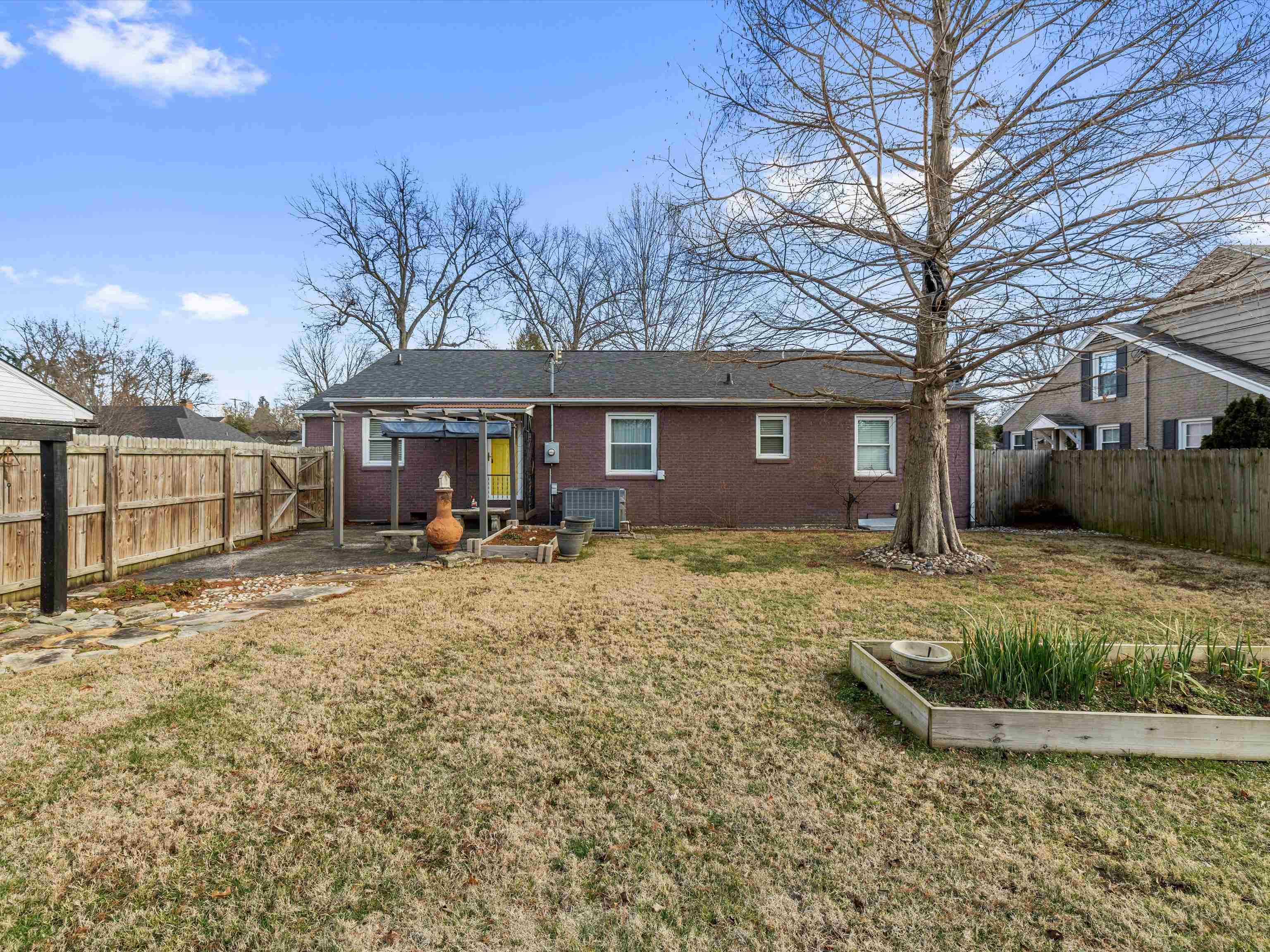 2004 Robin Road, Owensboro, Kentucky 42301, 3 Bedrooms Bedrooms, ,2 BathroomsBathrooms,Single Family Residence,For Sale,Robin Road,93958