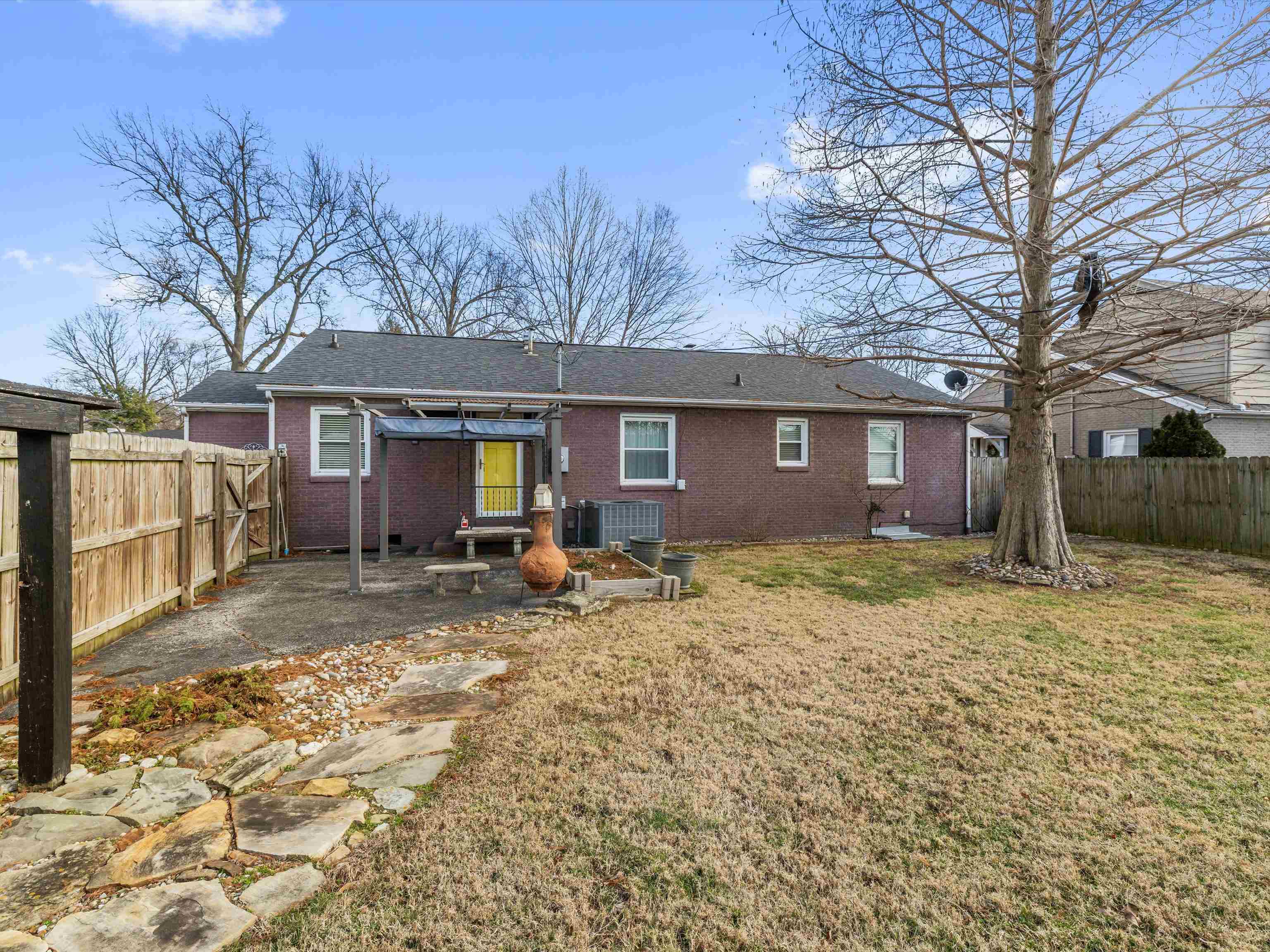 2004 Robin Road, Owensboro, Kentucky 42301, 3 Bedrooms Bedrooms, ,2 BathroomsBathrooms,Single Family Residence,For Sale,Robin Road,93958