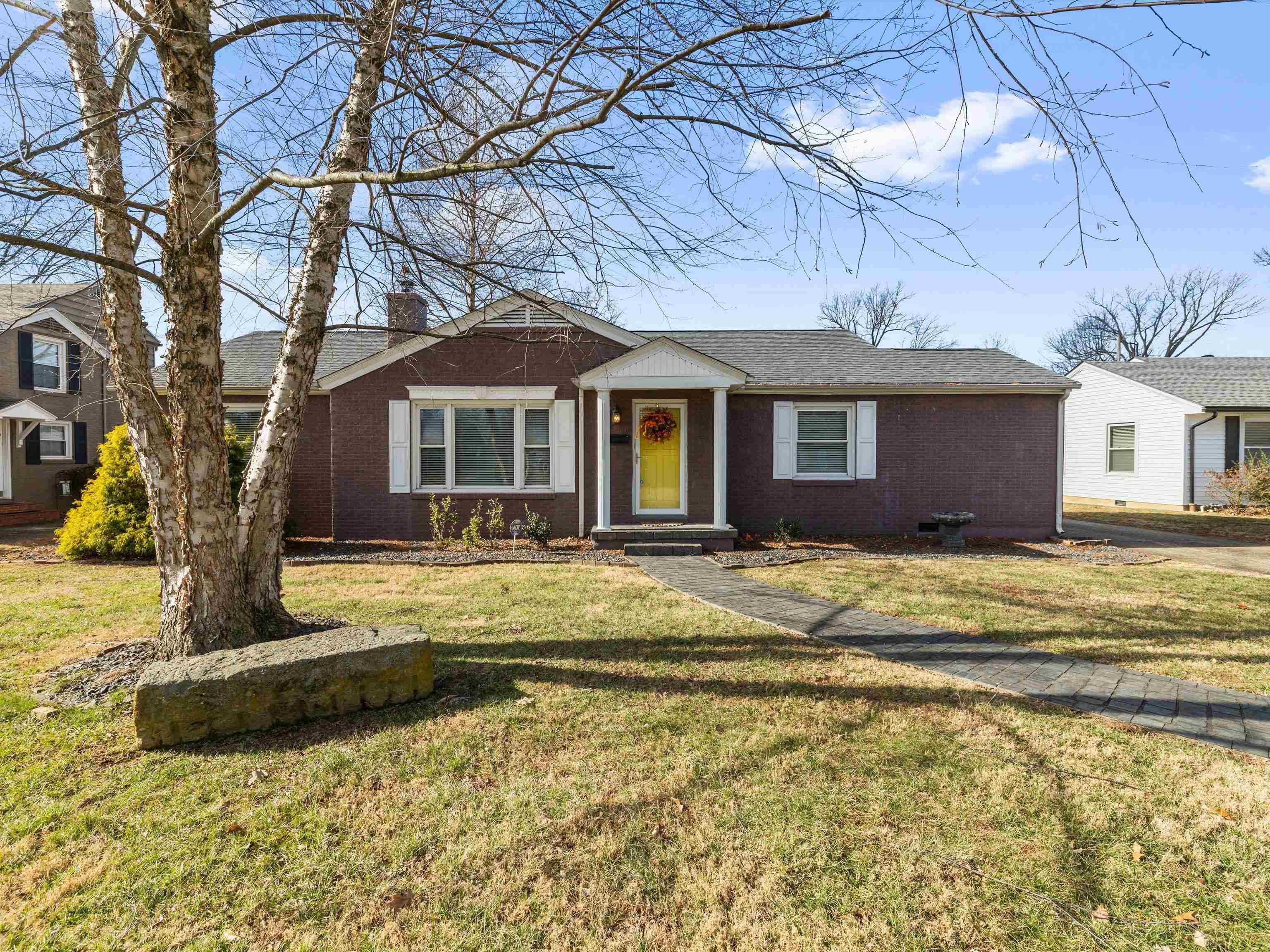 2004 Robin Road, Owensboro, Kentucky 42301, 3 Bedrooms Bedrooms, ,2 BathroomsBathrooms,Single Family Residence,For Sale,Robin Road,93958