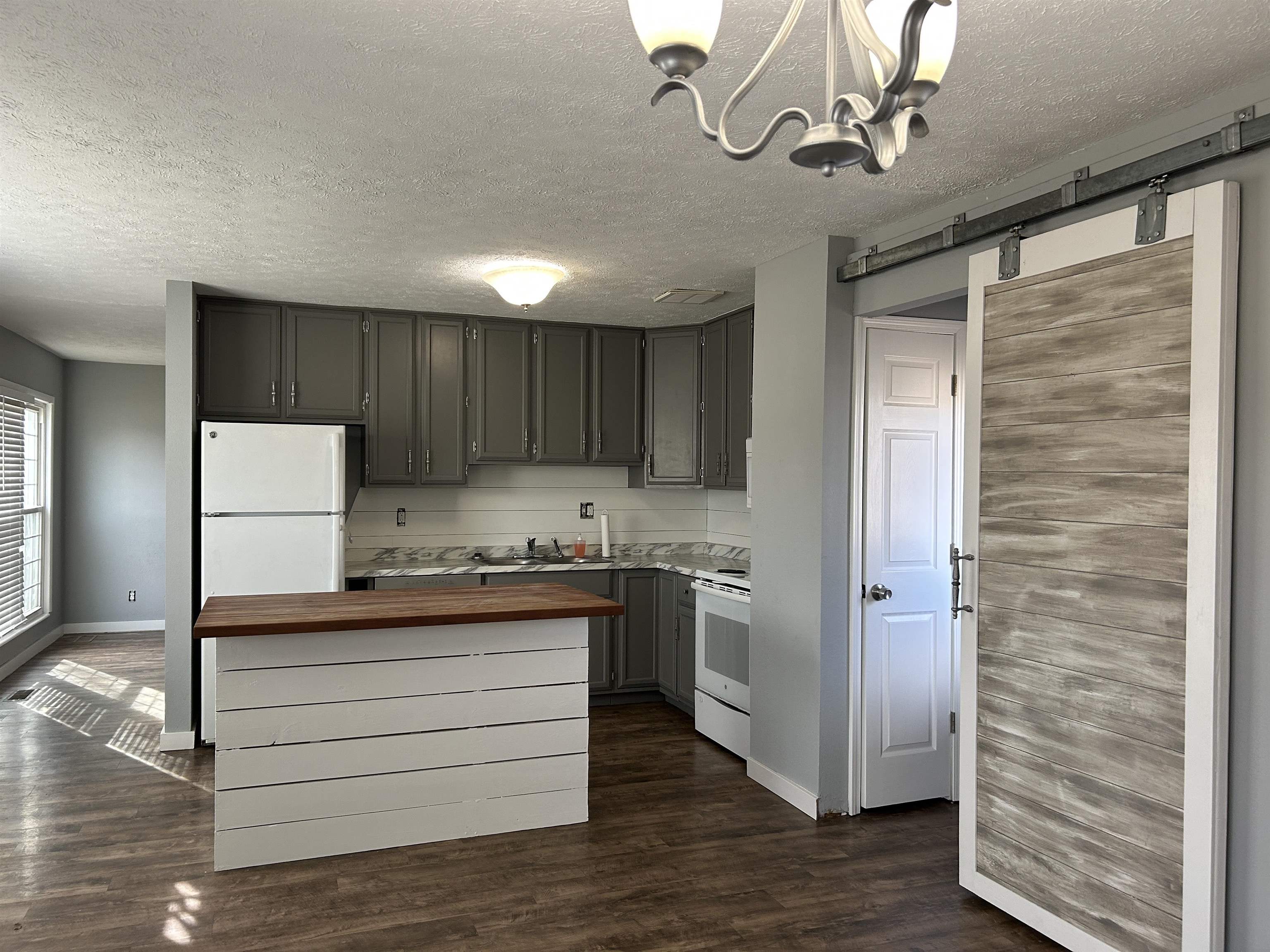 4106 Rudy Martin Dr, Owensboro, Kentucky 42301, 3 Bedrooms Bedrooms, ,1 BathroomBathrooms,Single Family Residence,For Sale,Rudy Martin Dr,93963