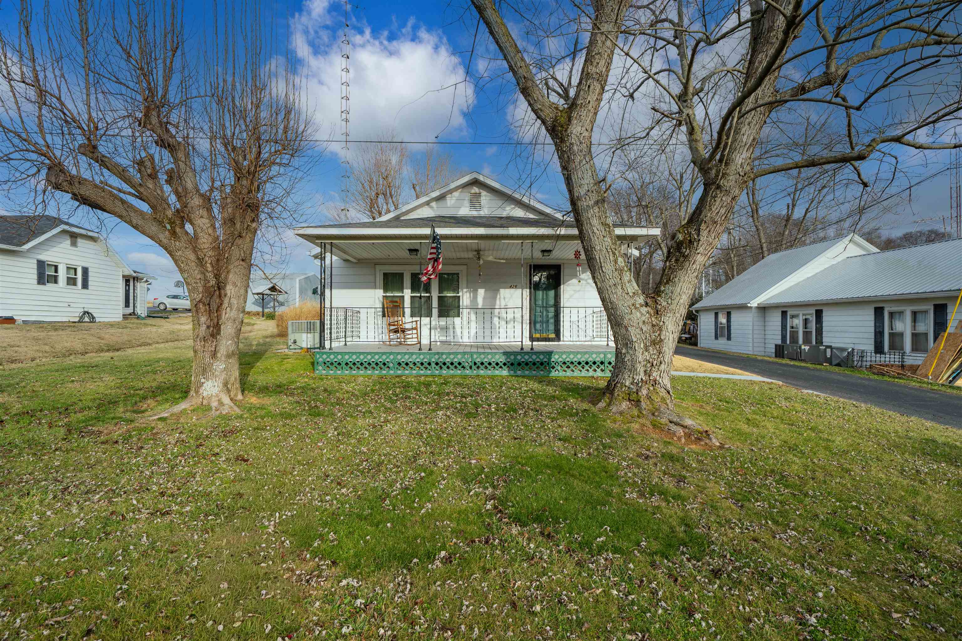 426 KY 136 W, Calhoun, Kentucky 42327, 2 Bedrooms Bedrooms, ,1 BathroomBathrooms,Single Family Residence,For Sale,KY 136 W,93969