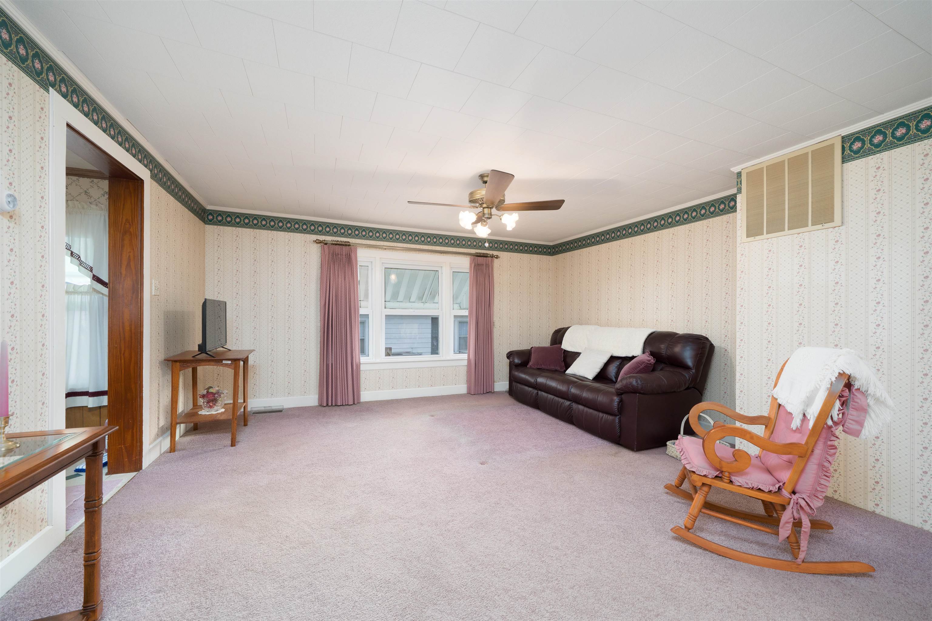 426 KY 136 W, Calhoun, Kentucky 42327, 2 Bedrooms Bedrooms, ,1 BathroomBathrooms,Single Family Residence,For Sale,KY 136 W,93969