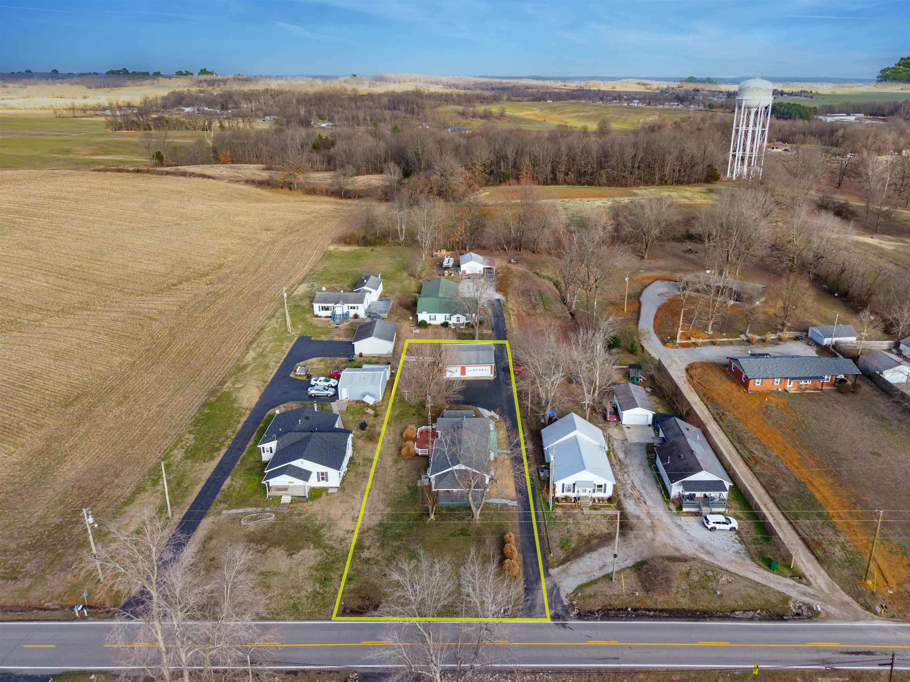 426 KY 136 W, Calhoun, Kentucky 42327, 2 Bedrooms Bedrooms, ,1 BathroomBathrooms,Single Family Residence,For Sale,KY 136 W,93969