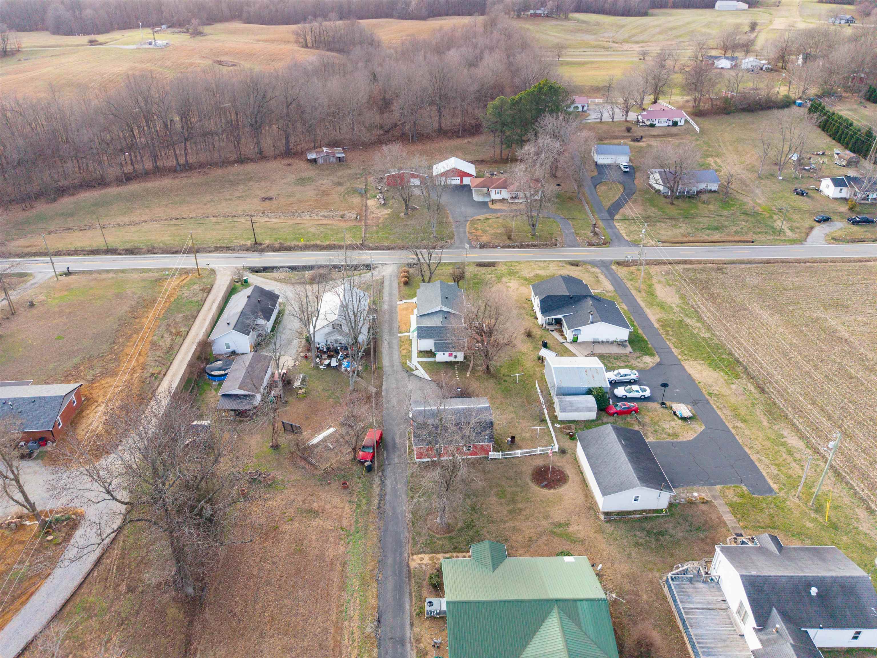 426 KY 136 W, Calhoun, Kentucky 42327, 2 Bedrooms Bedrooms, ,1 BathroomBathrooms,Single Family Residence,For Sale,KY 136 W,93969