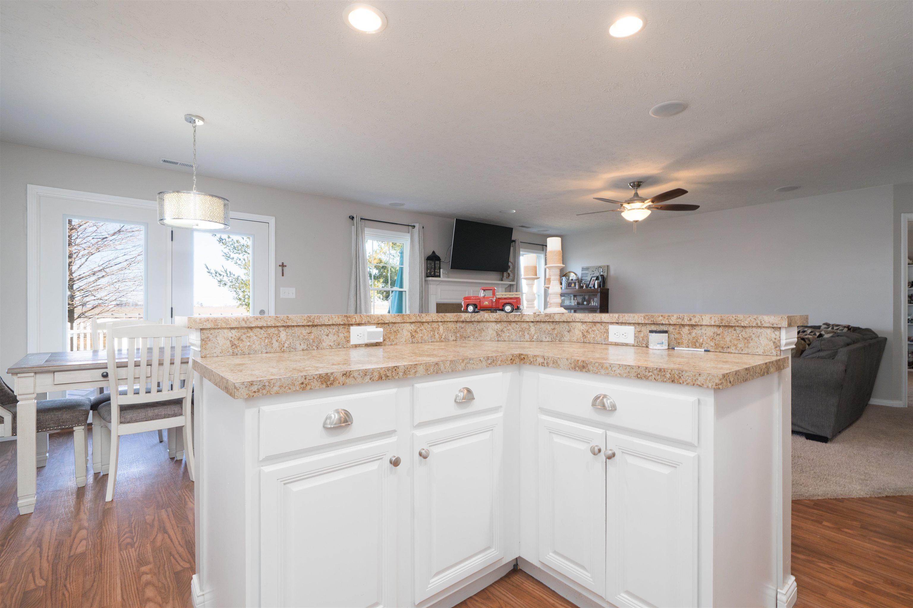 5166 Seabiscuit Loop, Owensboro, Kentucky 42301, 3 Bedrooms Bedrooms, ,2 BathroomsBathrooms,Single Family Residence,For Sale,Seabiscuit Loop,93971