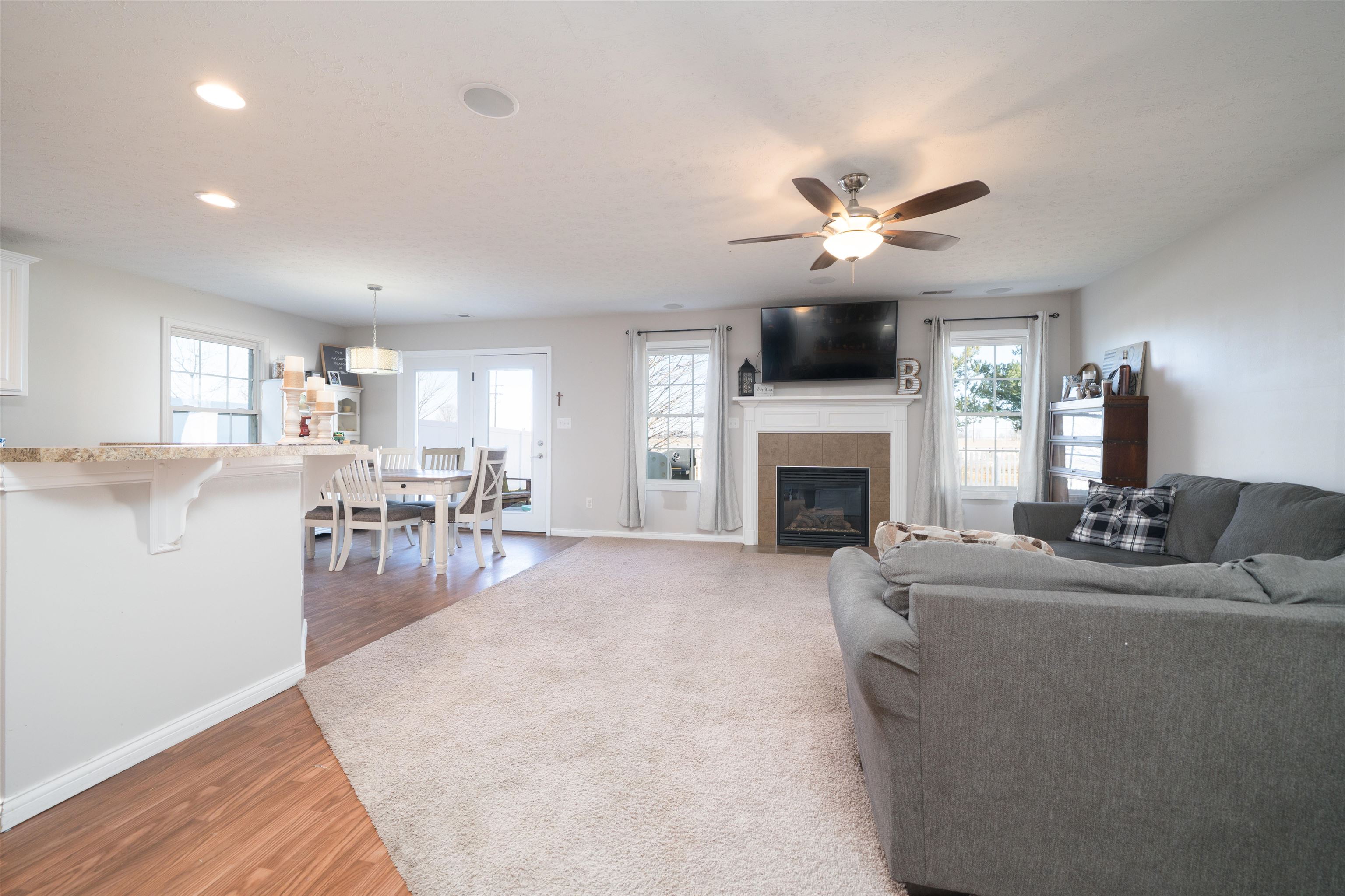 5166 Seabiscuit Loop, Owensboro, Kentucky 42301, 3 Bedrooms Bedrooms, ,2 BathroomsBathrooms,Single Family Residence,For Sale,Seabiscuit Loop,93971