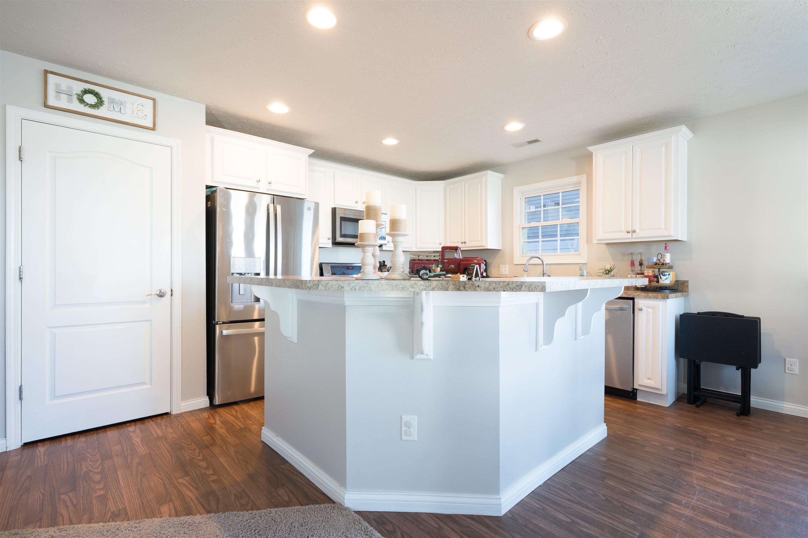 5166 Seabiscuit Loop, Owensboro, Kentucky 42301, 3 Bedrooms Bedrooms, ,2 BathroomsBathrooms,Single Family Residence,For Sale,Seabiscuit Loop,93971