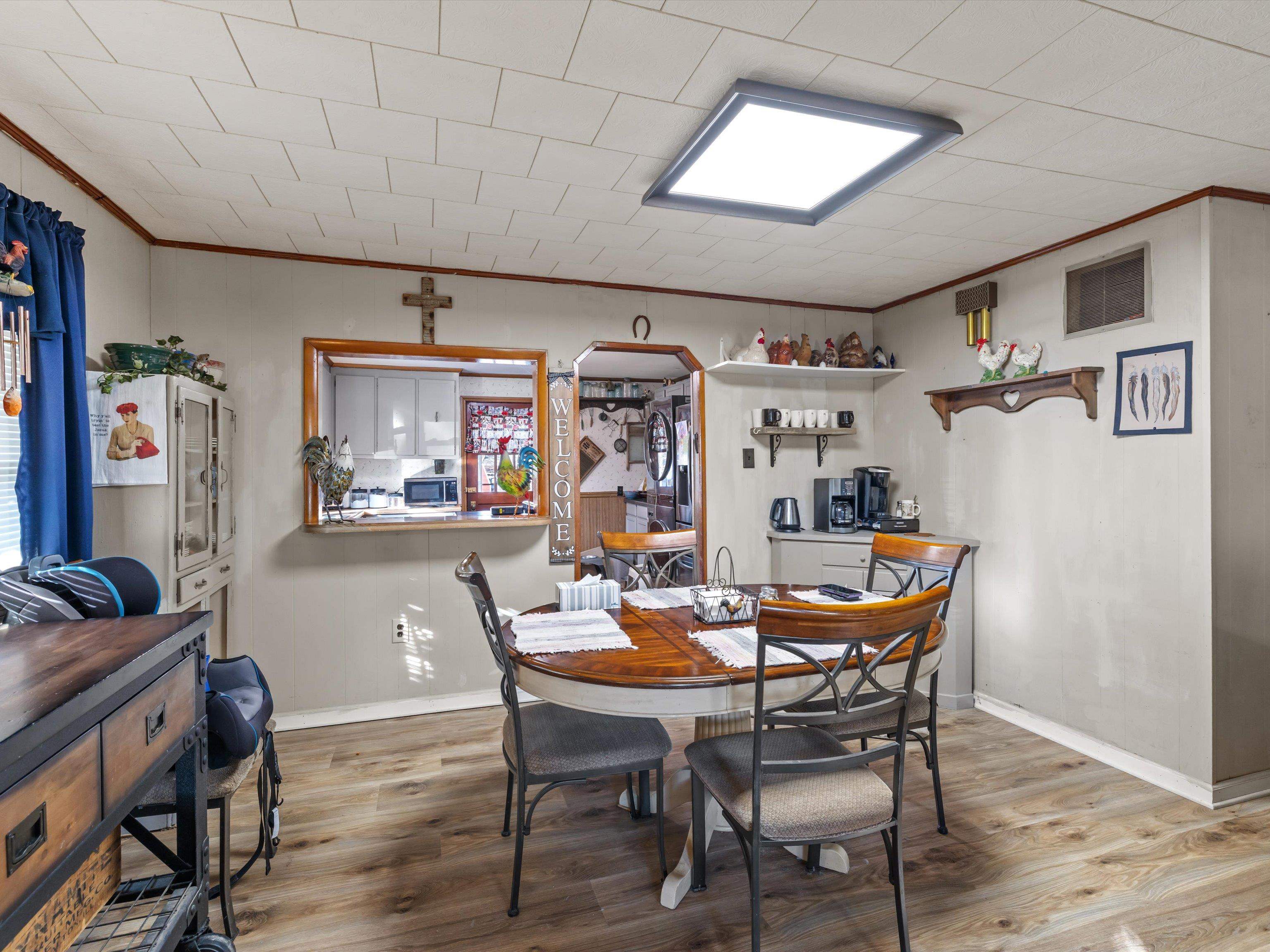 122 Highland Ave, Madisonville, Kentucky 42431, 2 Bedrooms Bedrooms, ,1 BathroomBathrooms,Single Family Residence,For Sale,Highland Ave,93974