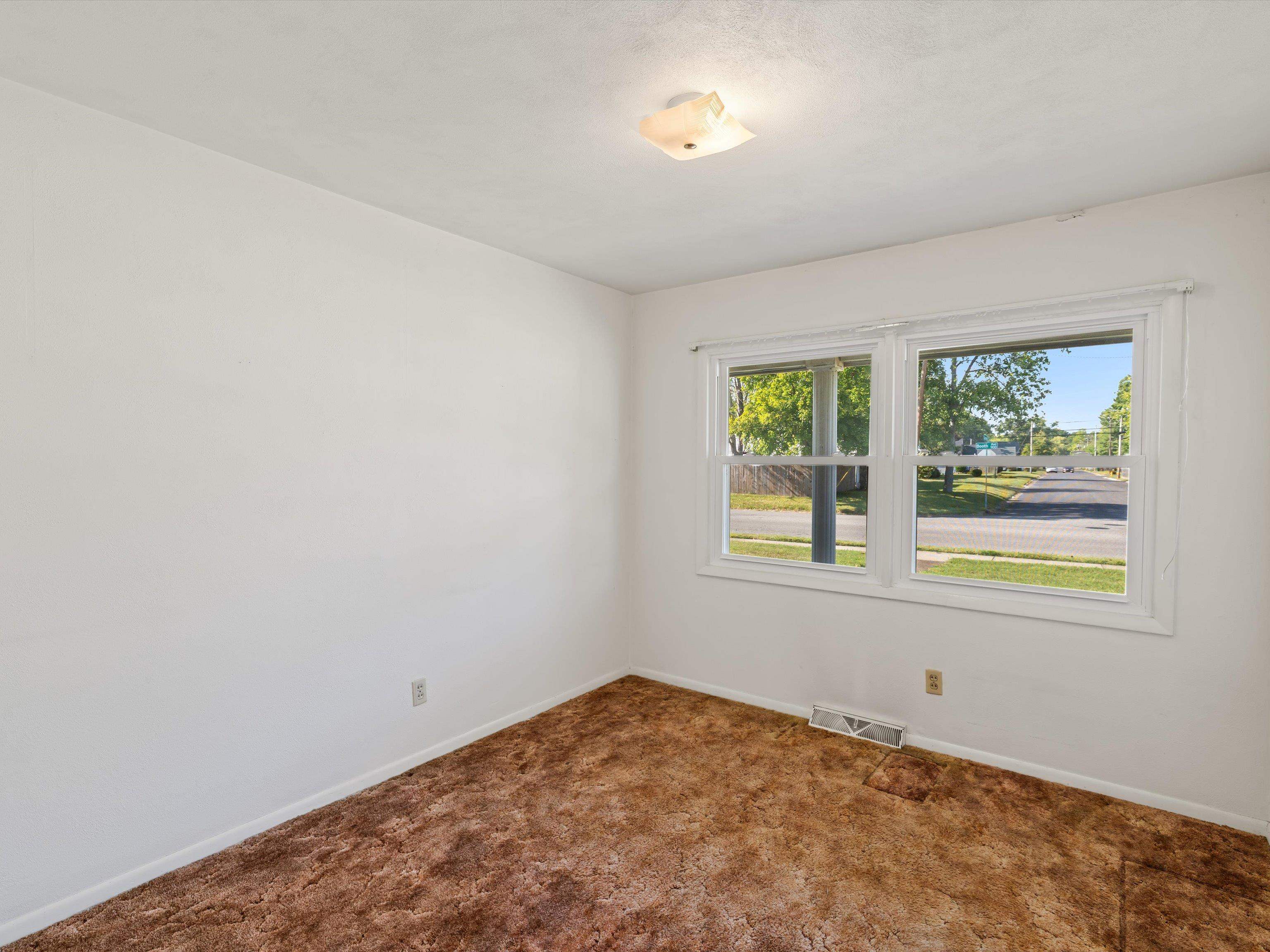 816 Booth Ave., Owensboro, Kentucky 42301, 3 Bedrooms Bedrooms, ,2 BathroomsBathrooms,Single Family Residence,For Sale,Booth Ave.,93975