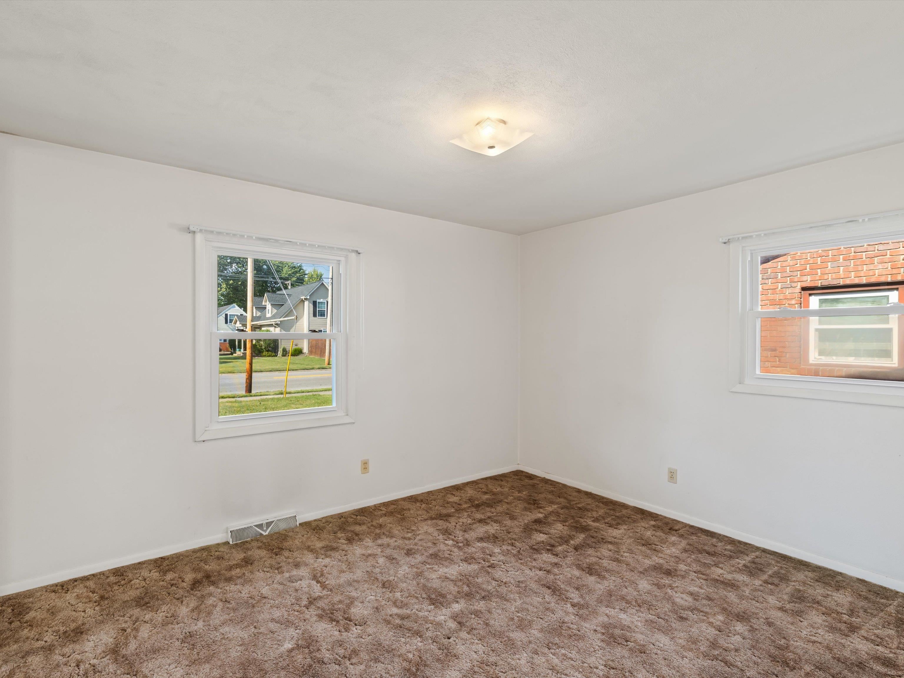 816 Booth Ave., Owensboro, Kentucky 42301, 3 Bedrooms Bedrooms, ,2 BathroomsBathrooms,Single Family Residence,For Sale,Booth Ave.,93975