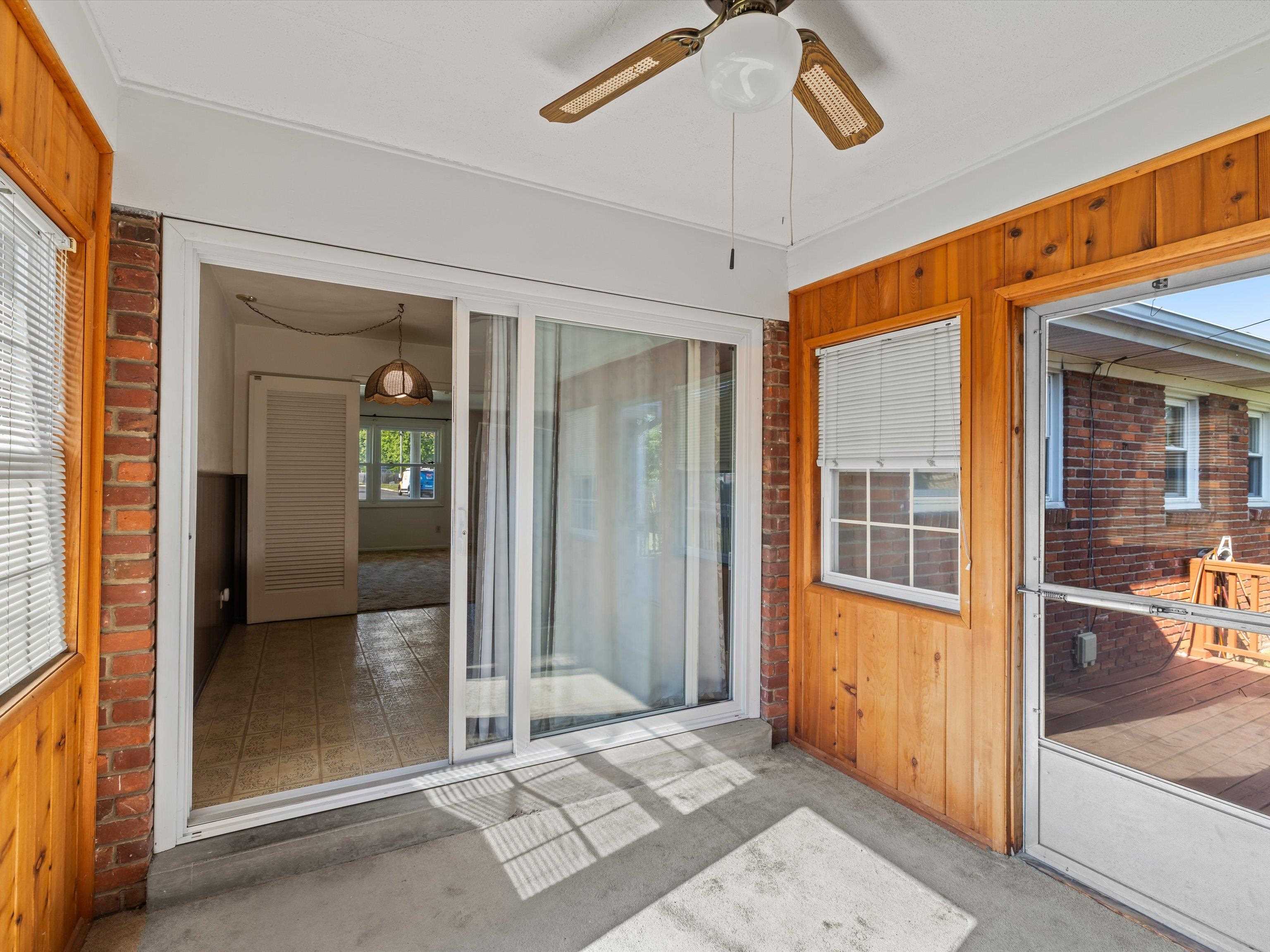 816 Booth Ave., Owensboro, Kentucky 42301, 3 Bedrooms Bedrooms, ,2 BathroomsBathrooms,Single Family Residence,For Sale,Booth Ave.,93975