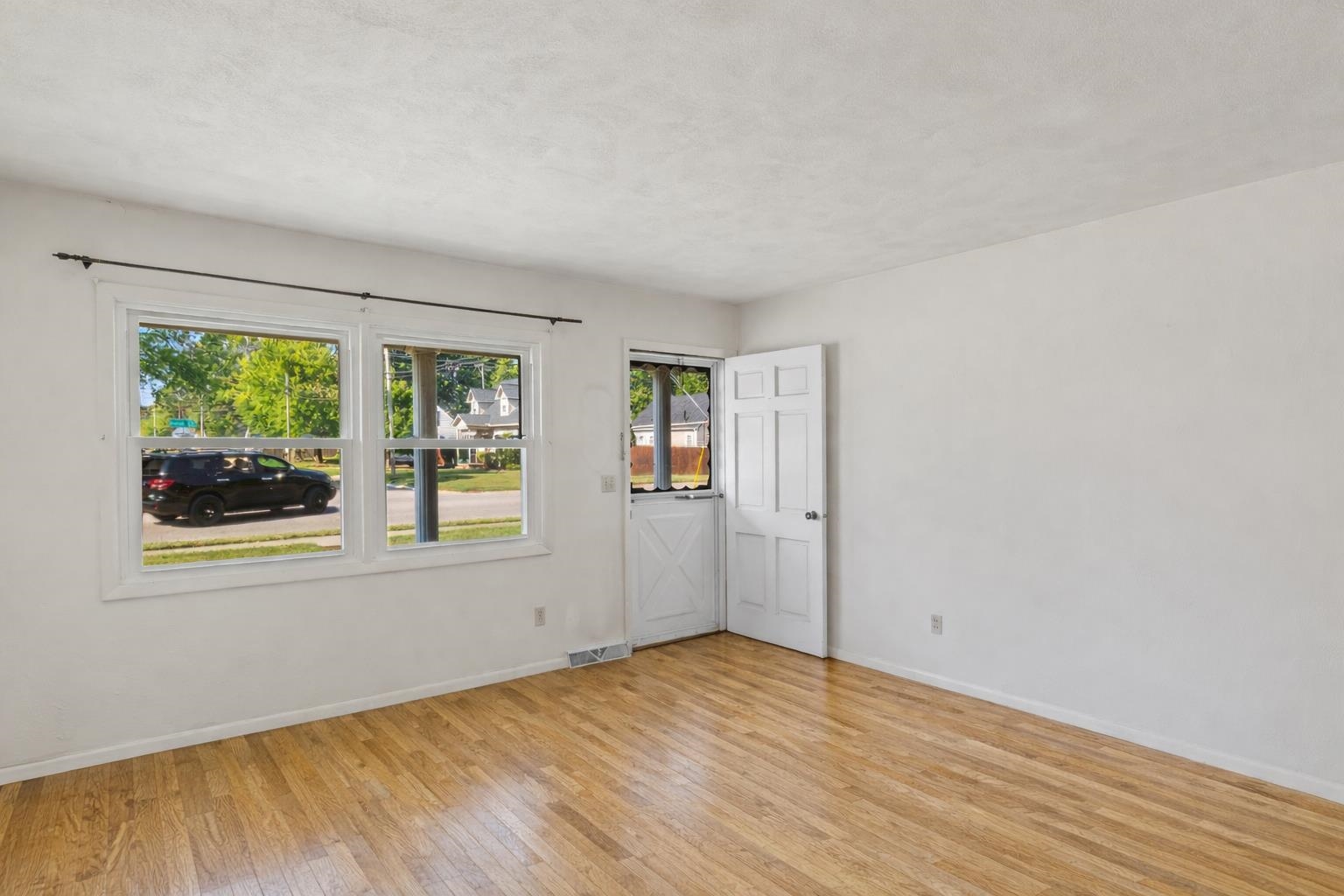 816 Booth Ave., Owensboro, Kentucky 42301, 3 Bedrooms Bedrooms, ,2 BathroomsBathrooms,Single Family Residence,For Sale,Booth Ave.,93975