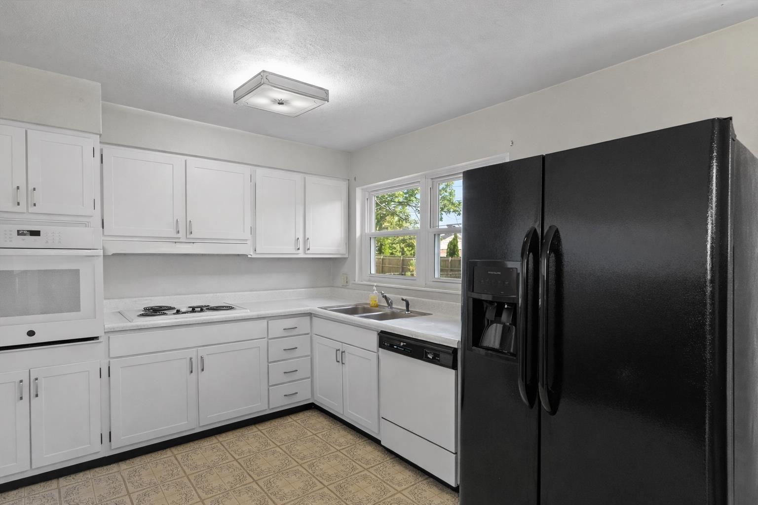 816 Booth Ave., Owensboro, Kentucky 42301, 3 Bedrooms Bedrooms, ,2 BathroomsBathrooms,Single Family Residence,For Sale,Booth Ave.,93975