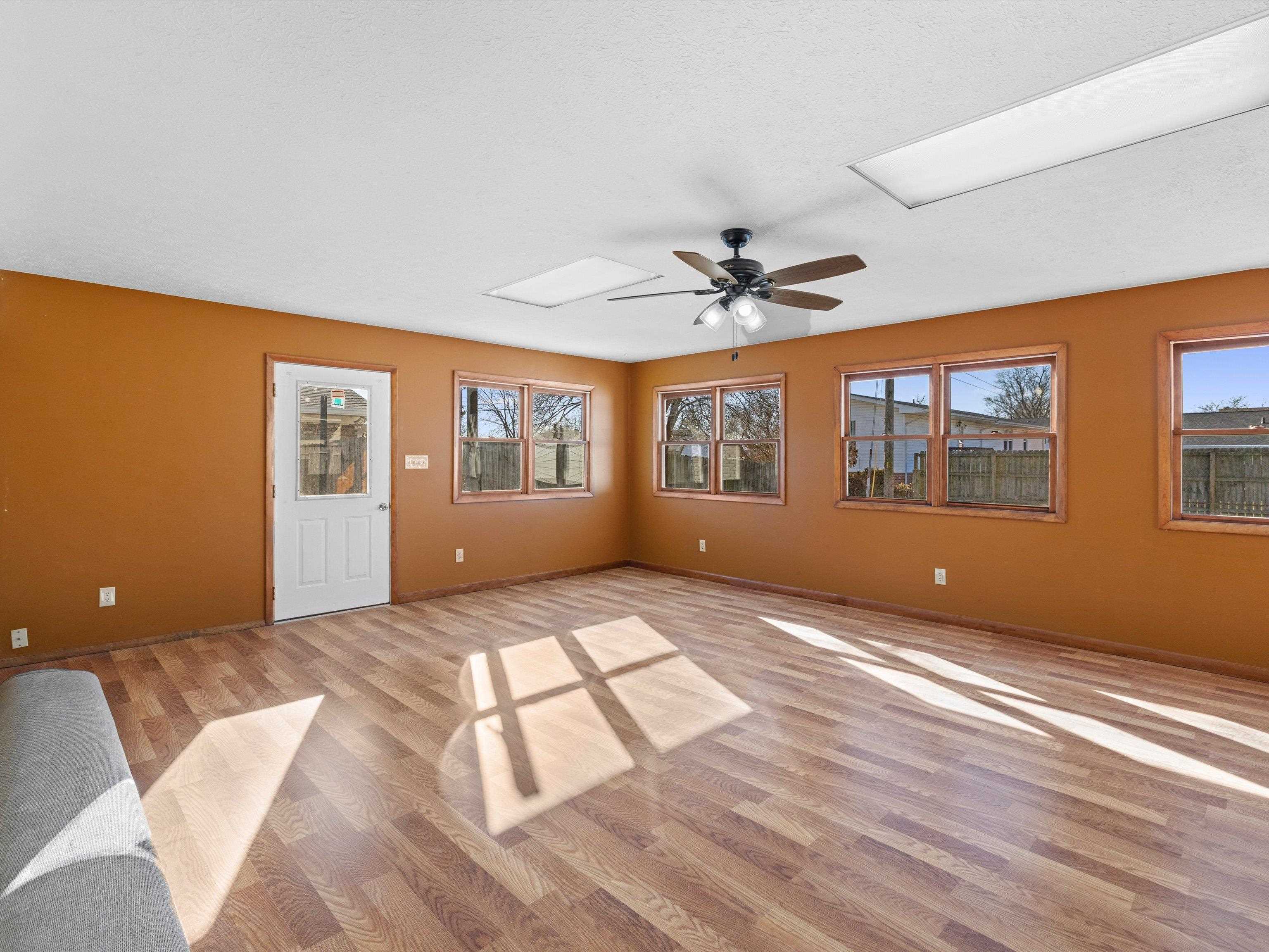 2416 Cavalcade Drive, Owensboro, Kentucky 42301, 3 Bedrooms Bedrooms, ,1 BathroomBathrooms,Ranch,For Sale,Cavalcade Drive,93976