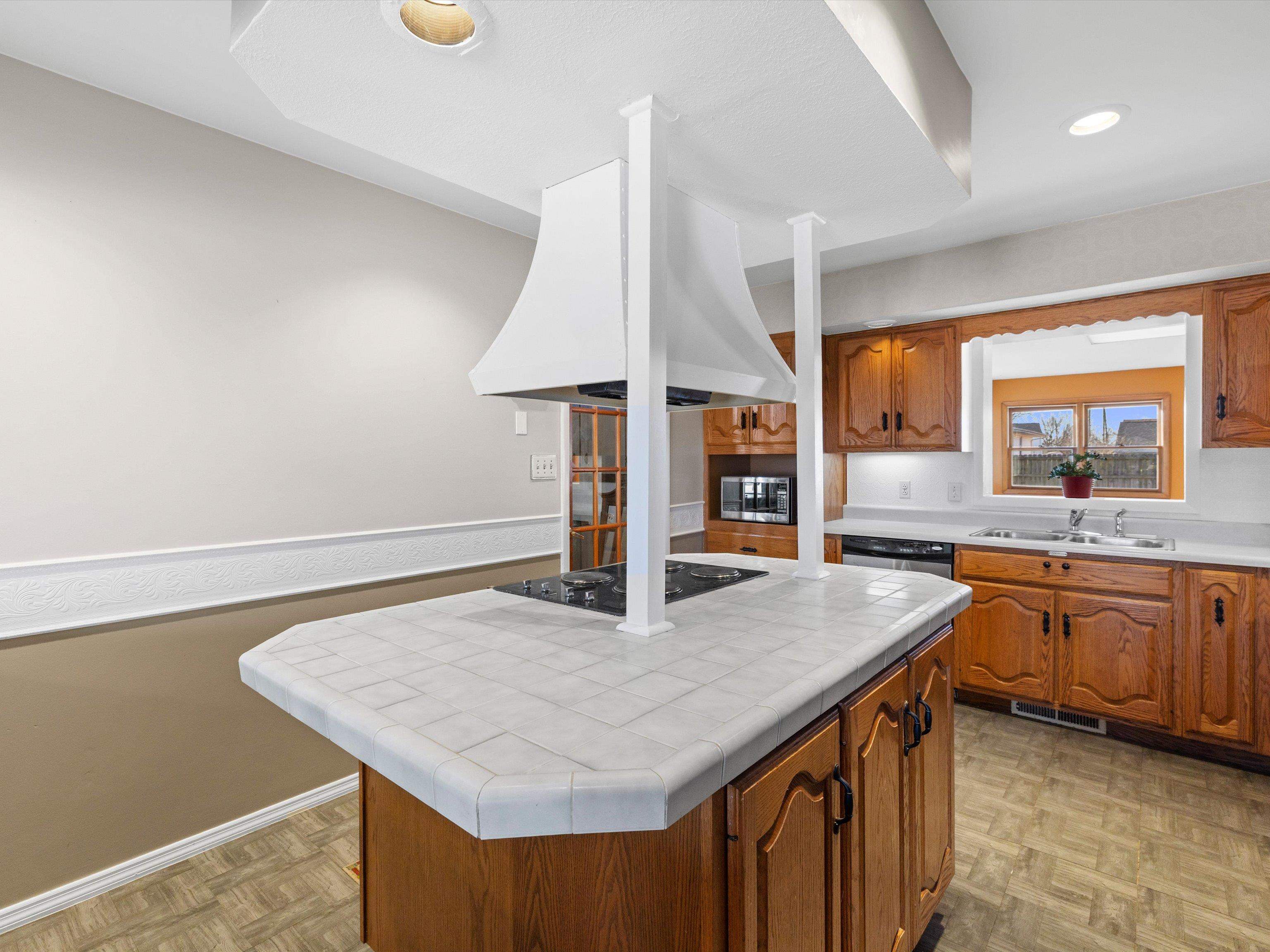 2416 Cavalcade Drive, Owensboro, Kentucky 42301, 3 Bedrooms Bedrooms, ,1 BathroomBathrooms,Ranch,For Sale,Cavalcade Drive,93976