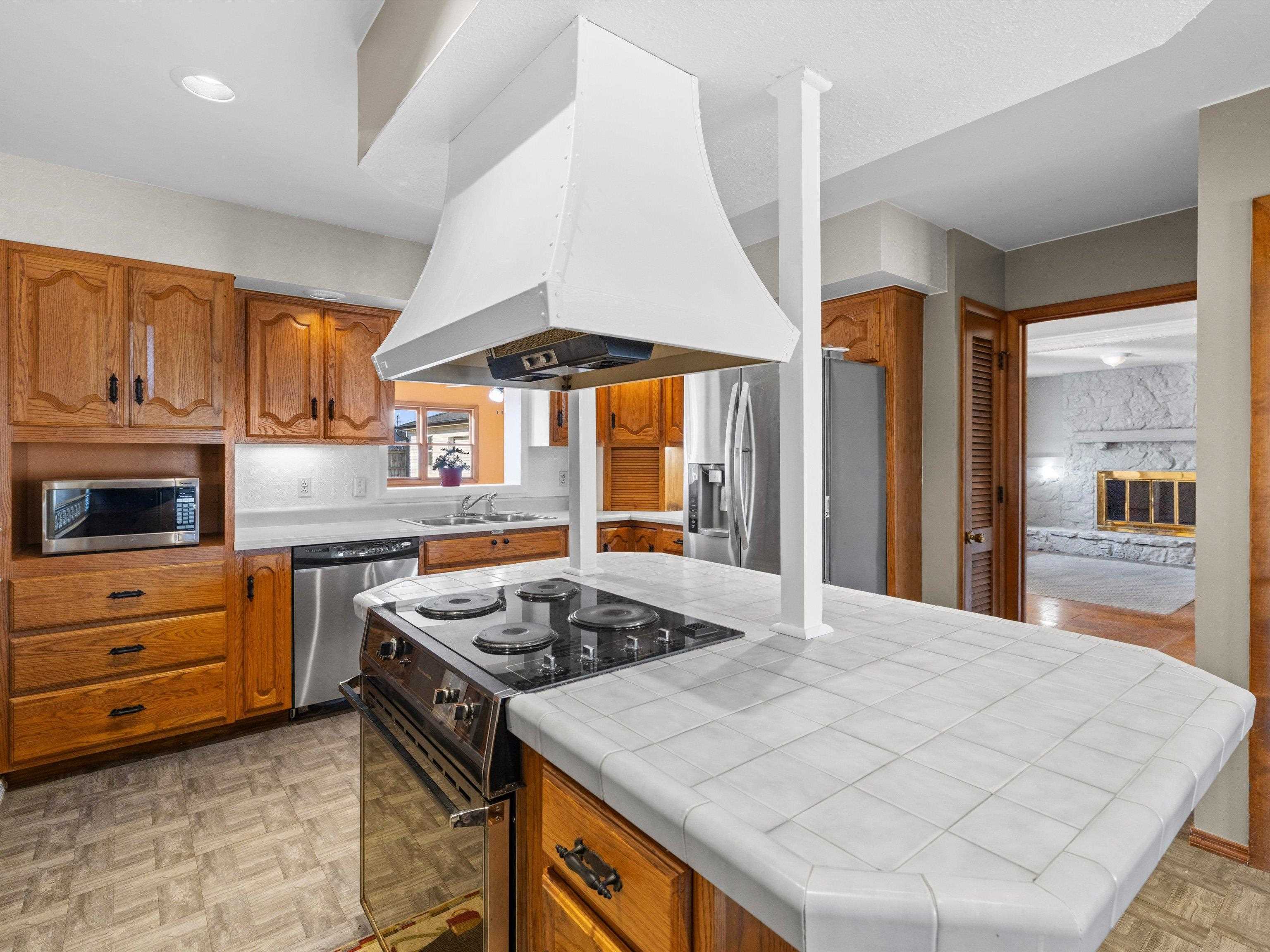 2416 Cavalcade Drive, Owensboro, Kentucky 42301, 3 Bedrooms Bedrooms, ,1 BathroomBathrooms,Ranch,For Sale,Cavalcade Drive,93976