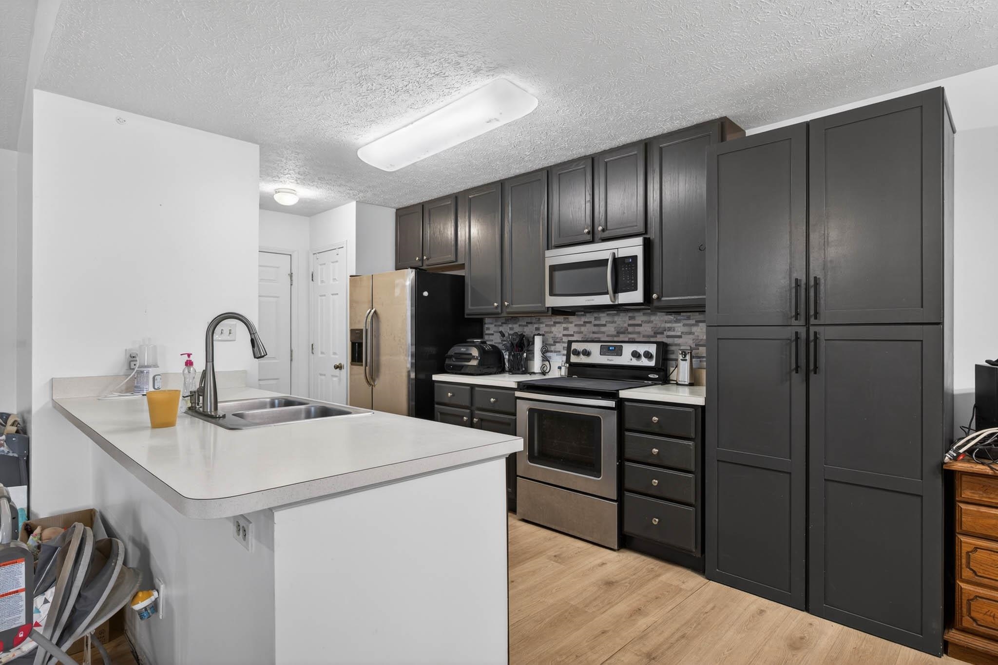 3430 Deer Trail, Owensboro, Kentucky 42301, 3 Bedrooms Bedrooms, ,2 BathroomsBathrooms,Single Family Residence,For Sale,Deer Trail,93982