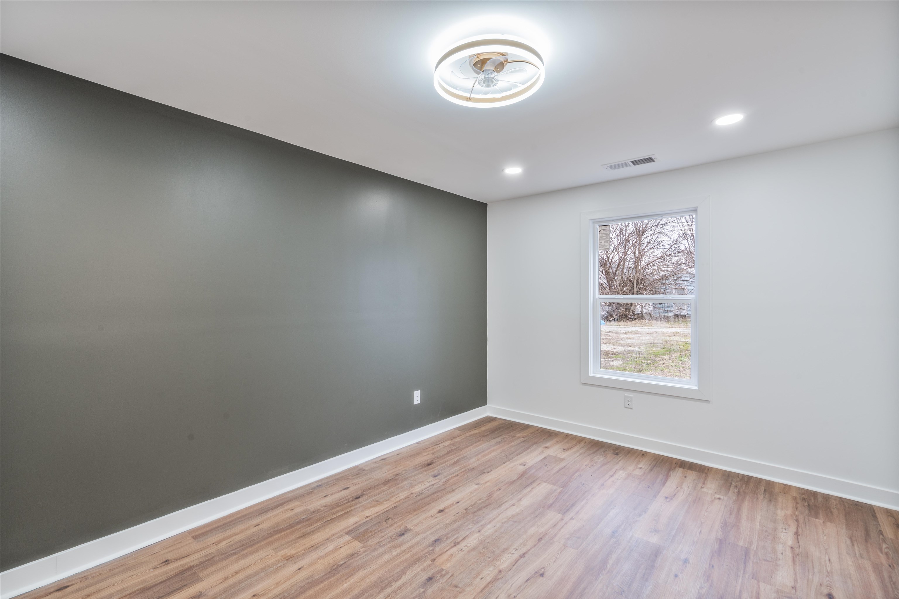 929 Hall Street, Owensboro, Kentucky 42301, 3 Bedrooms Bedrooms, ,2 BathroomsBathrooms,Single Family Residence,For Sale,Hall Street,93983