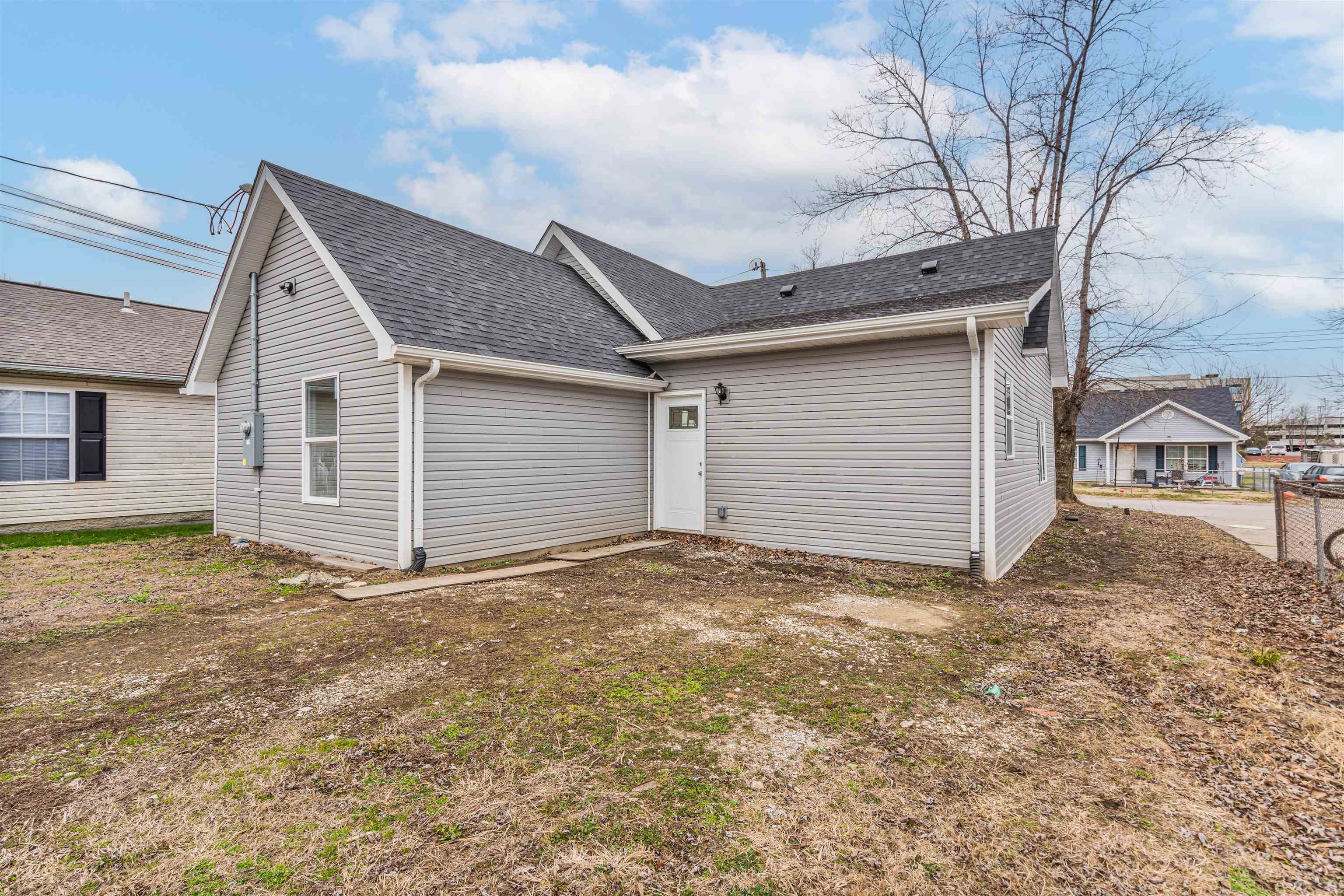 929 Hall Street, Owensboro, Kentucky 42301, 3 Bedrooms Bedrooms, ,2 BathroomsBathrooms,Single Family Residence,For Sale,Hall Street,93983