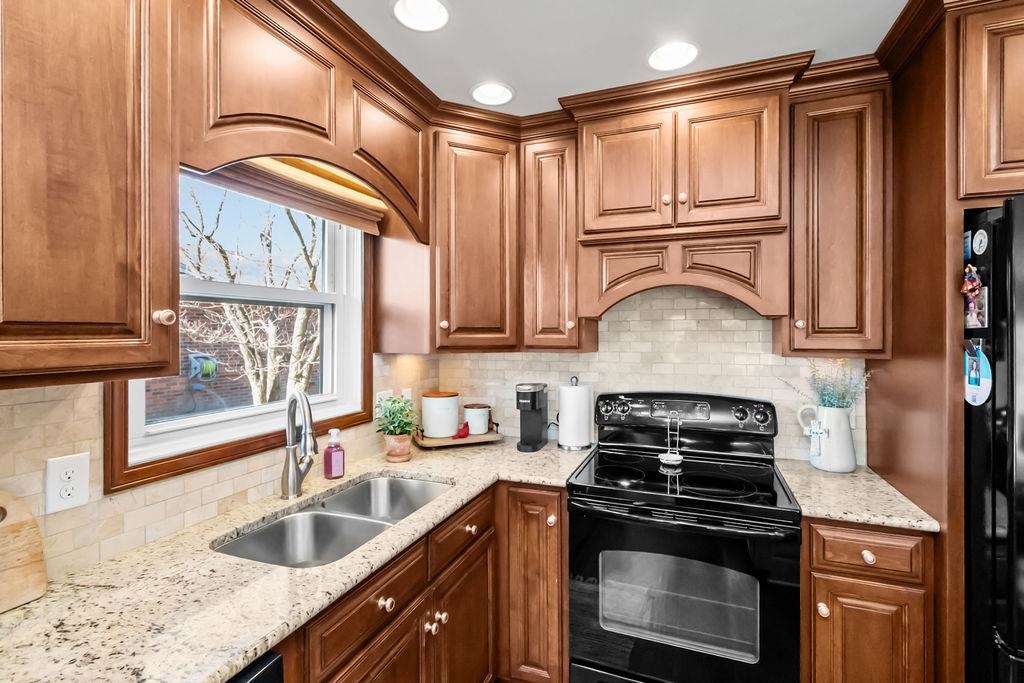 3550 Cannonade Loop North, Owensboro, Kentucky 42303-2443, 3 Bedrooms Bedrooms, ,2 BathroomsBathrooms,Single Family Residence,For Sale,Cannonade Loop North,93984