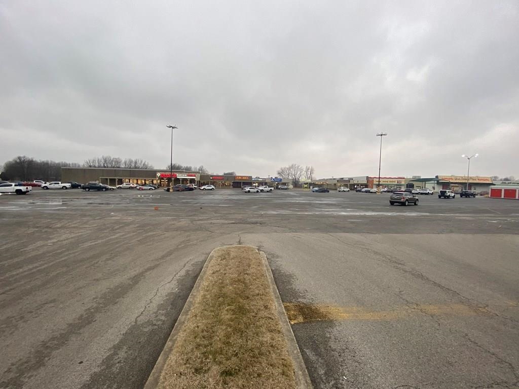 2845 Parrish Avenue, Owensboro, Kentucky 42301, ,Retail,For Sale,Parrish Avenue,93990