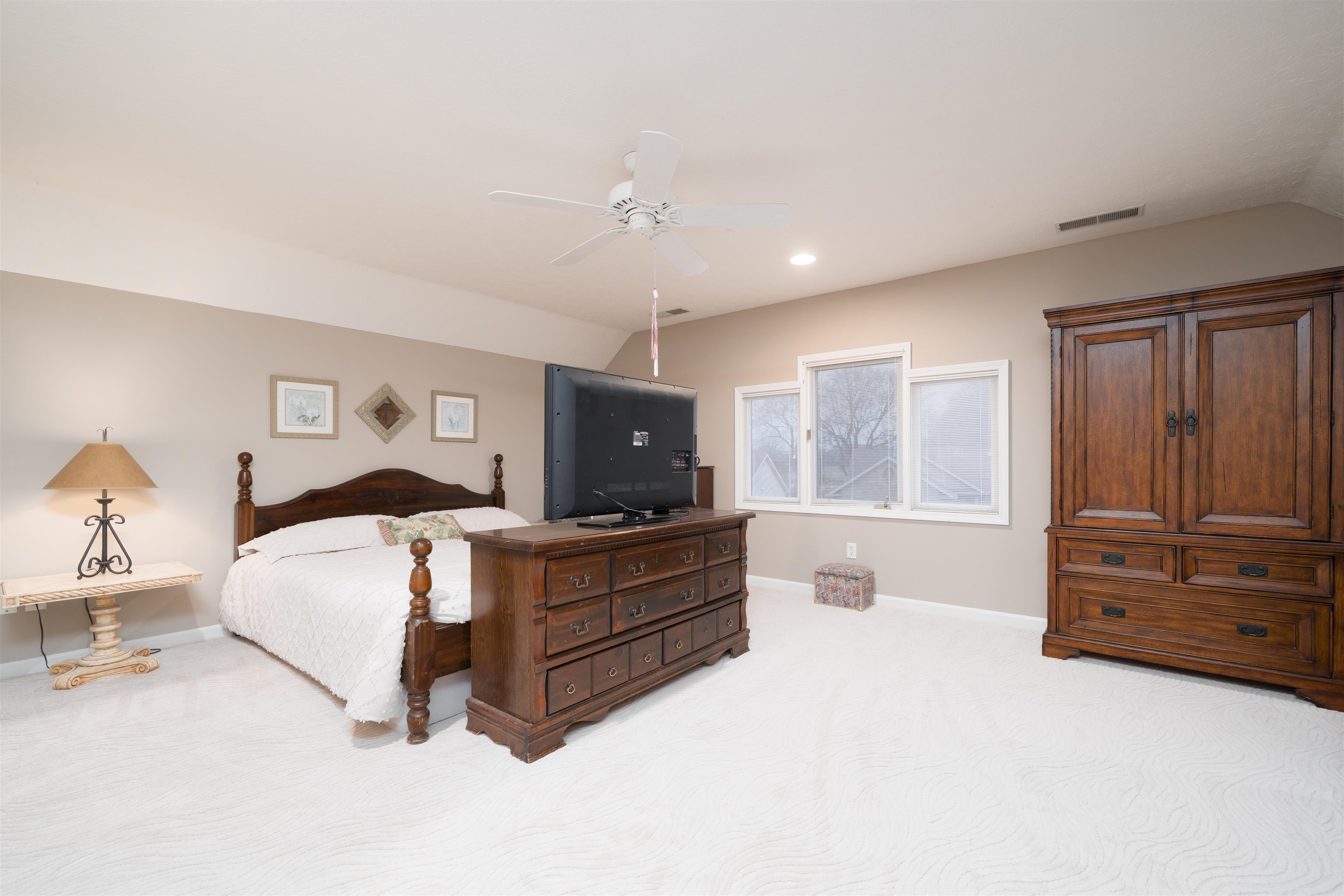 2918 Saratoga Ct, Owensboro, Kentucky 42303, 4 Bedrooms Bedrooms, ,3 BathroomsBathrooms,Single Family Residence,For Sale,Saratoga Ct,93993