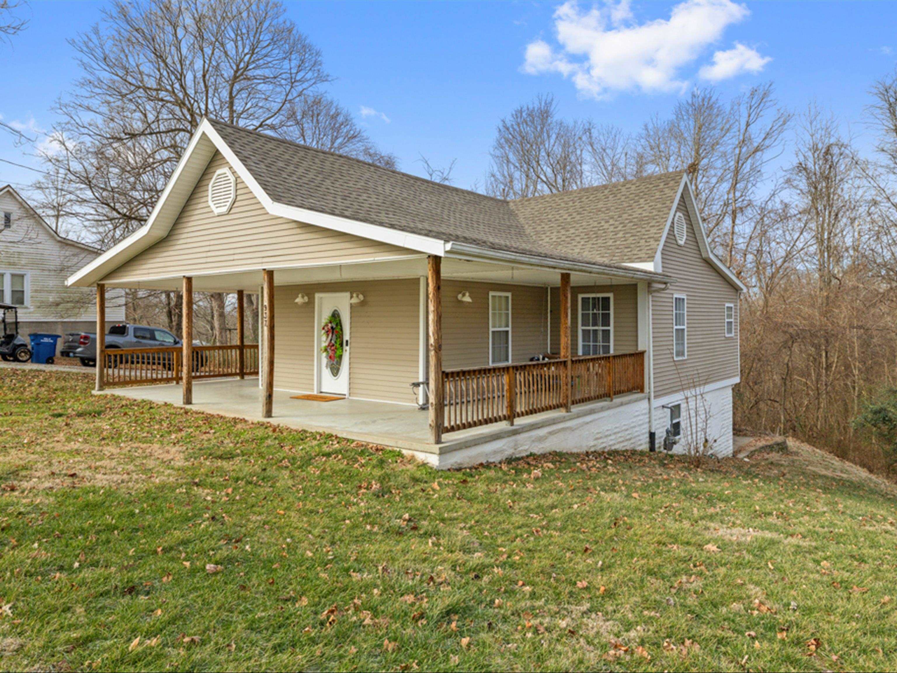 937 River Rd, Central City, Kentucky 42330, 2 Bedrooms Bedrooms, ,2 BathroomsBathrooms,Single Family Residence,For Sale,River Rd,93996