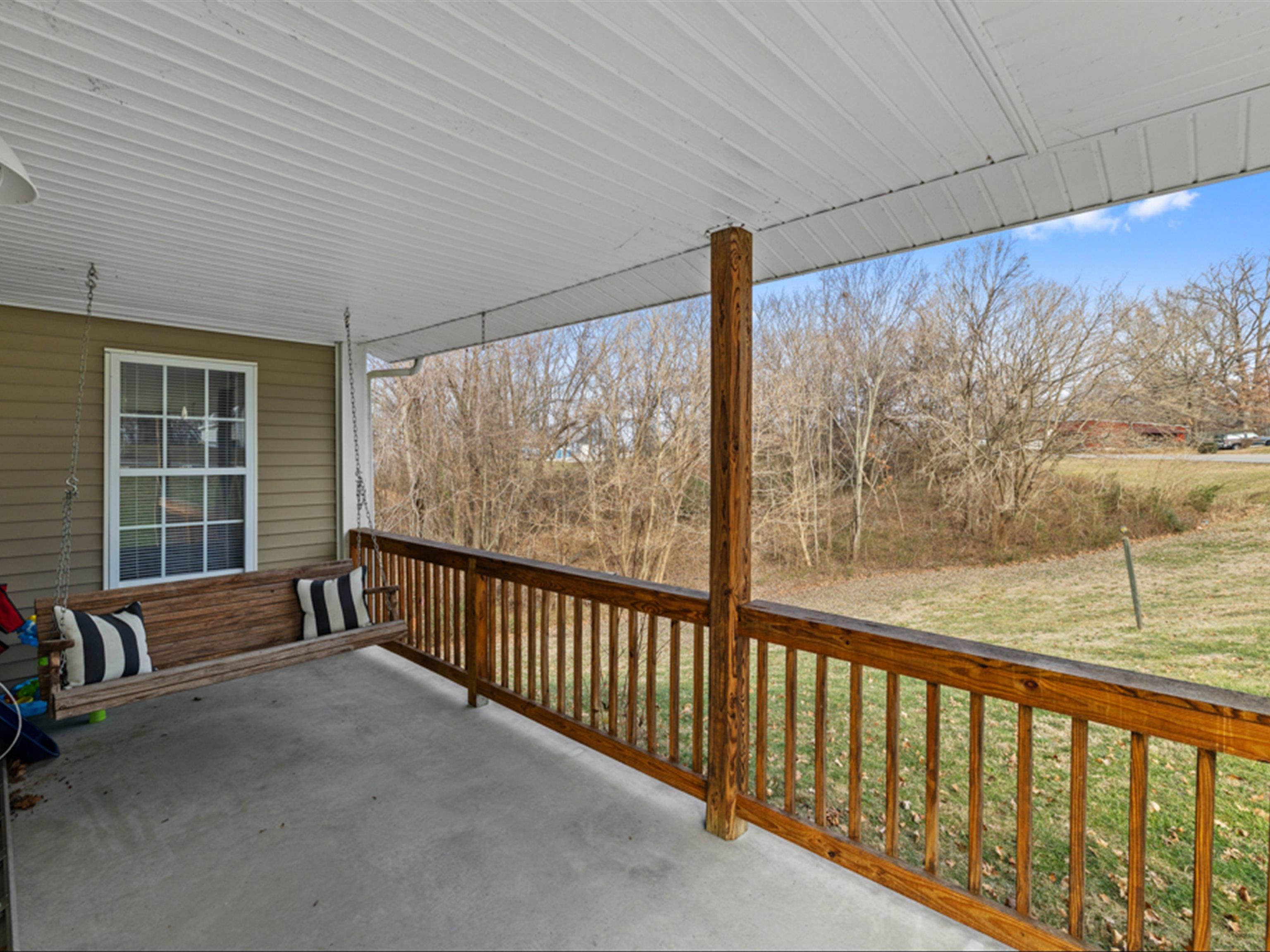 937 River Rd, Central City, Kentucky 42330, 2 Bedrooms Bedrooms, ,2 BathroomsBathrooms,Single Family Residence,For Sale,River Rd,93996