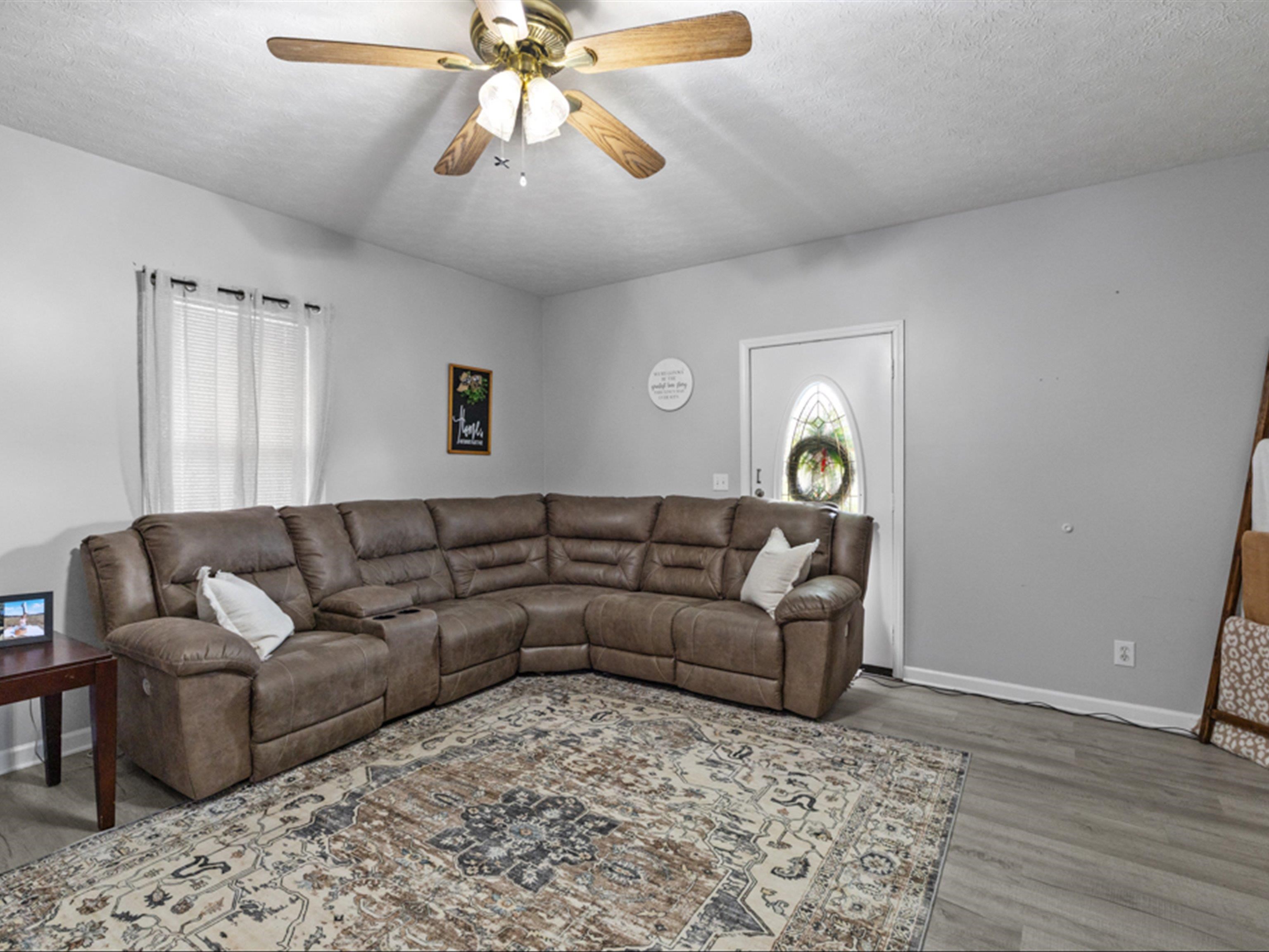 937 River Rd, Central City, Kentucky 42330, 2 Bedrooms Bedrooms, ,2 BathroomsBathrooms,Single Family Residence,For Sale,River Rd,93996