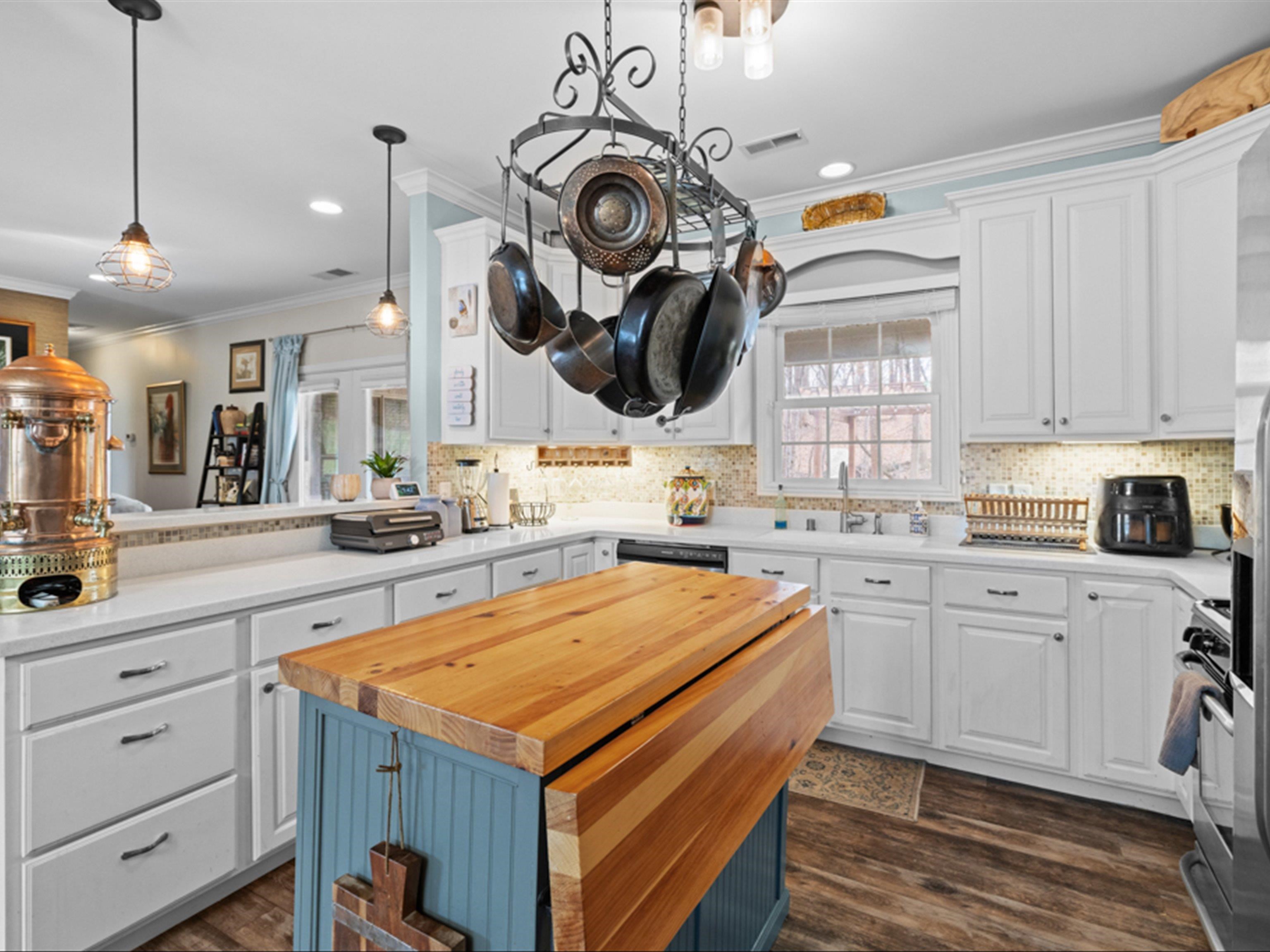 6512 Waterford Pl, Owensboro, Kentucky 42303, 3 Bedrooms Bedrooms, ,2 BathroomsBathrooms,Single Family Residence,For Sale,Waterford Pl,94000