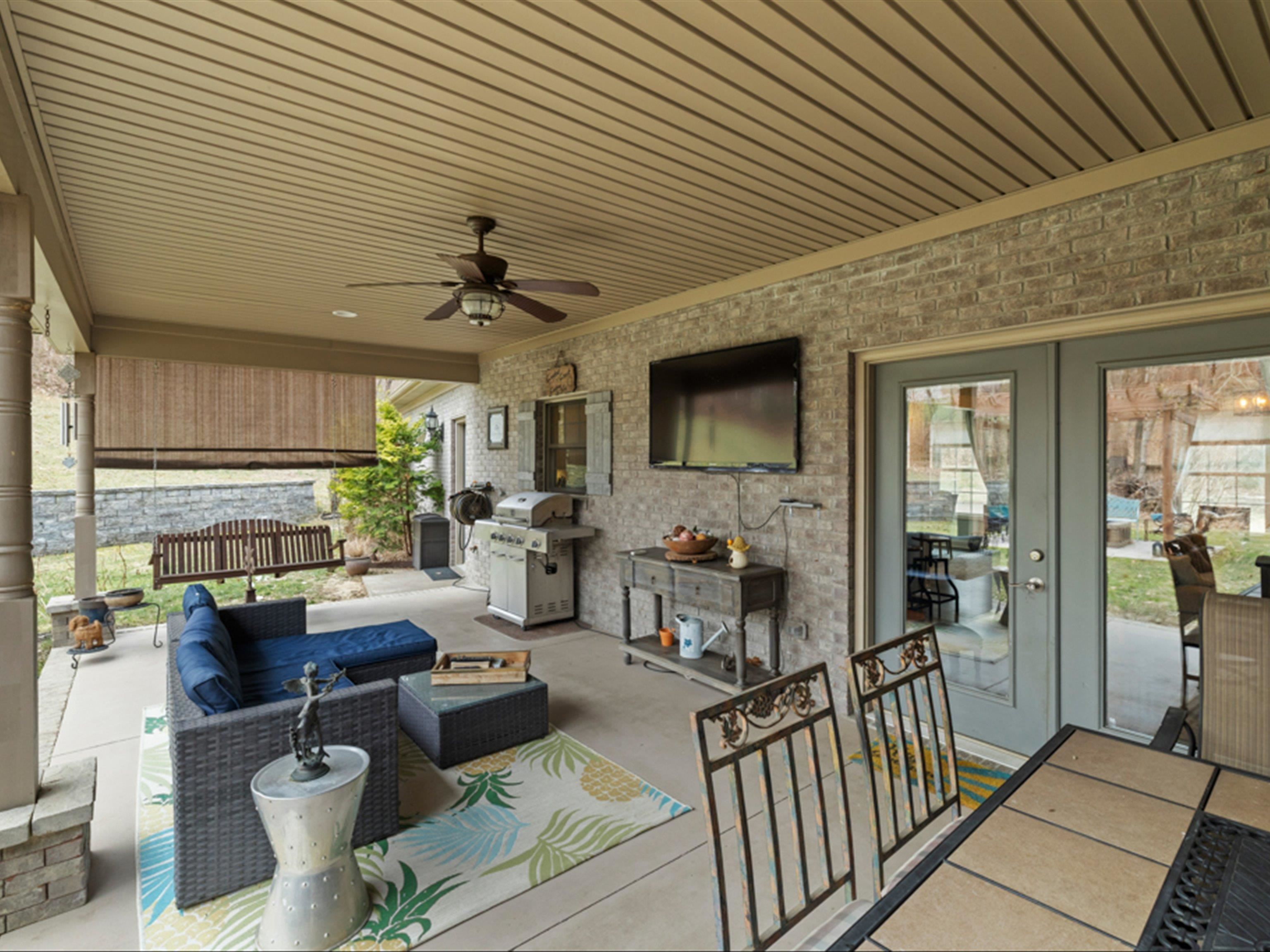 6512 Waterford Pl, Owensboro, Kentucky 42303, 3 Bedrooms Bedrooms, ,2 BathroomsBathrooms,Single Family Residence,For Sale,Waterford Pl,94000