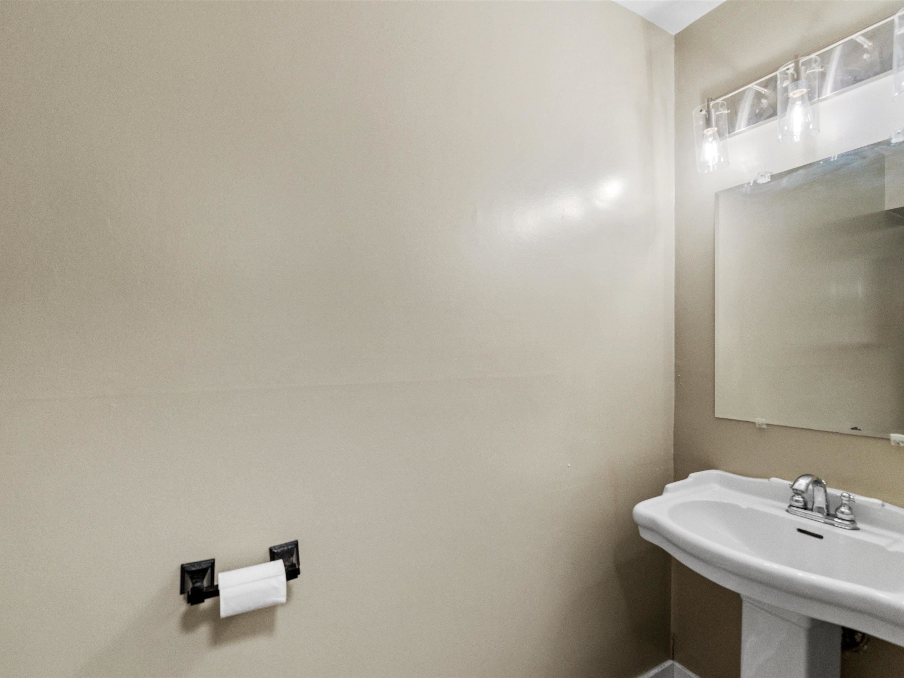 515 Hillcrest Circle, Hawesville, Kentucky 42348, 4 Bedrooms Bedrooms, ,2 BathroomsBathrooms,Single Family Residence,For Sale,Hillcrest Circle,94002