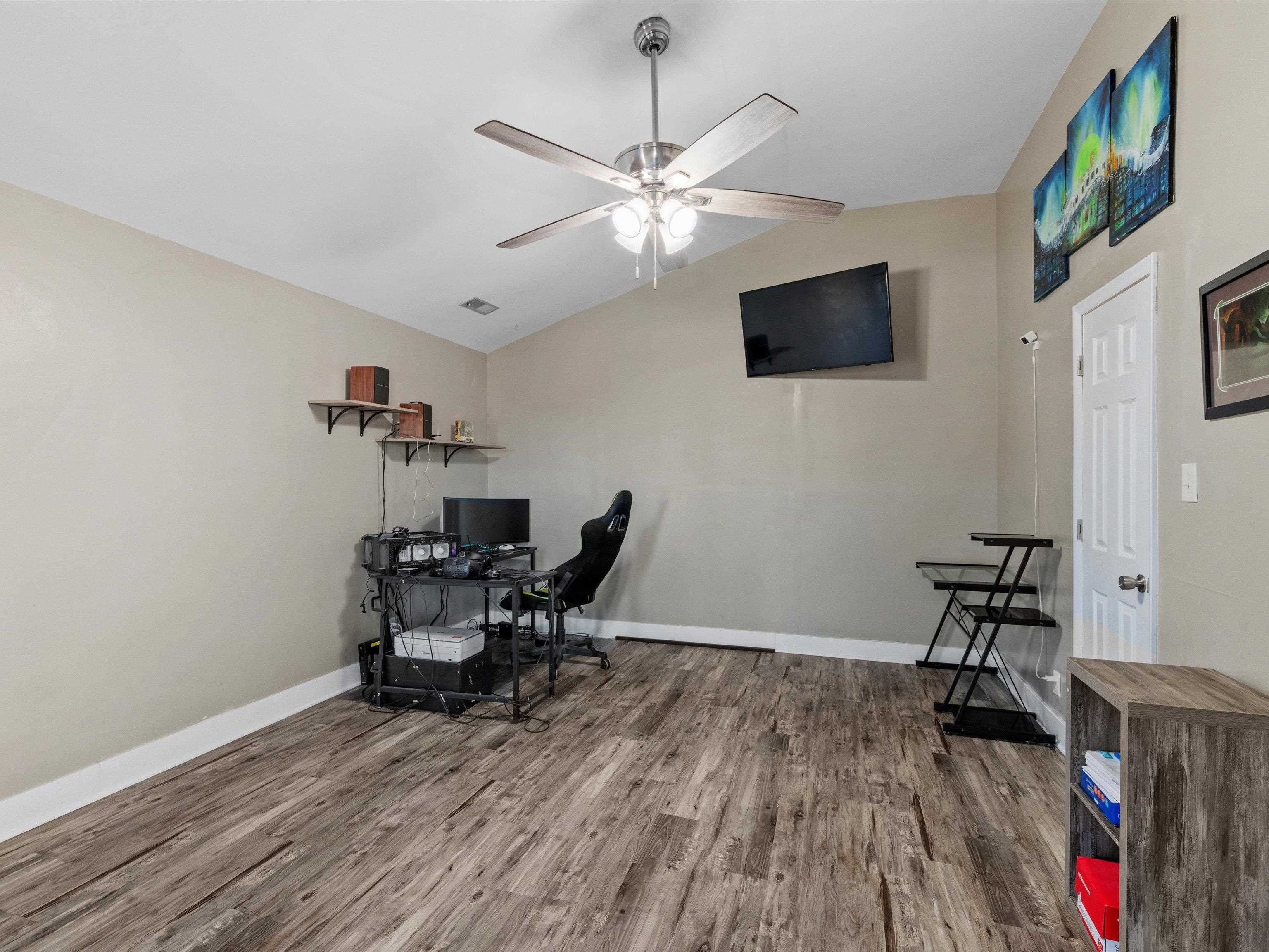 515 Hillcrest Circle, Hawesville, Kentucky 42348, 4 Bedrooms Bedrooms, ,2 BathroomsBathrooms,Single Family Residence,For Sale,Hillcrest Circle,94002