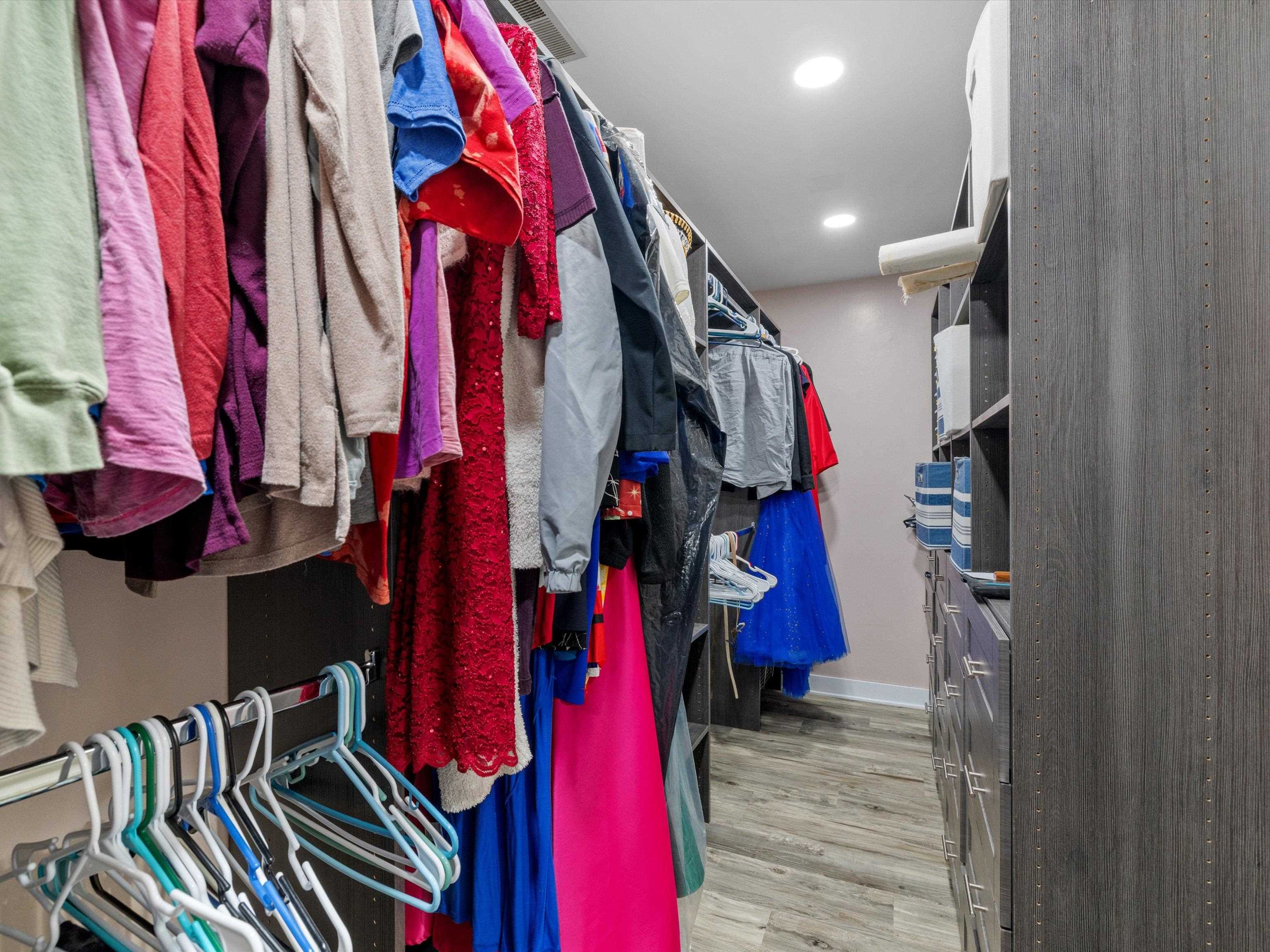 515 Hillcrest Circle, Hawesville, Kentucky 42348, 4 Bedrooms Bedrooms, ,2 BathroomsBathrooms,Single Family Residence,For Sale,Hillcrest Circle,94002