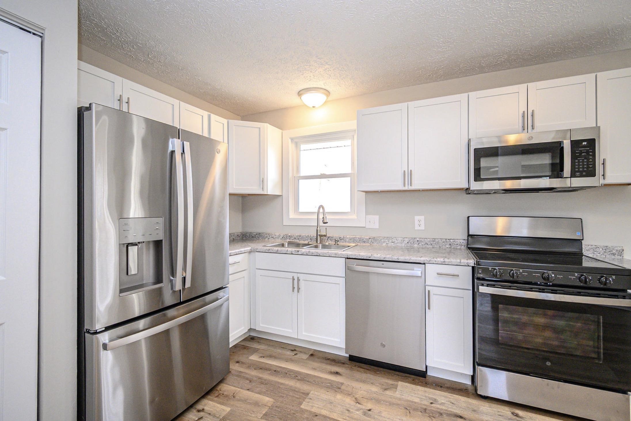 2517 Latrobe Ave, Owensboro, Kentucky 42301, 3 Bedrooms Bedrooms, ,1 BathroomBathrooms,Single Family Residence,For Sale,Latrobe Ave,94005