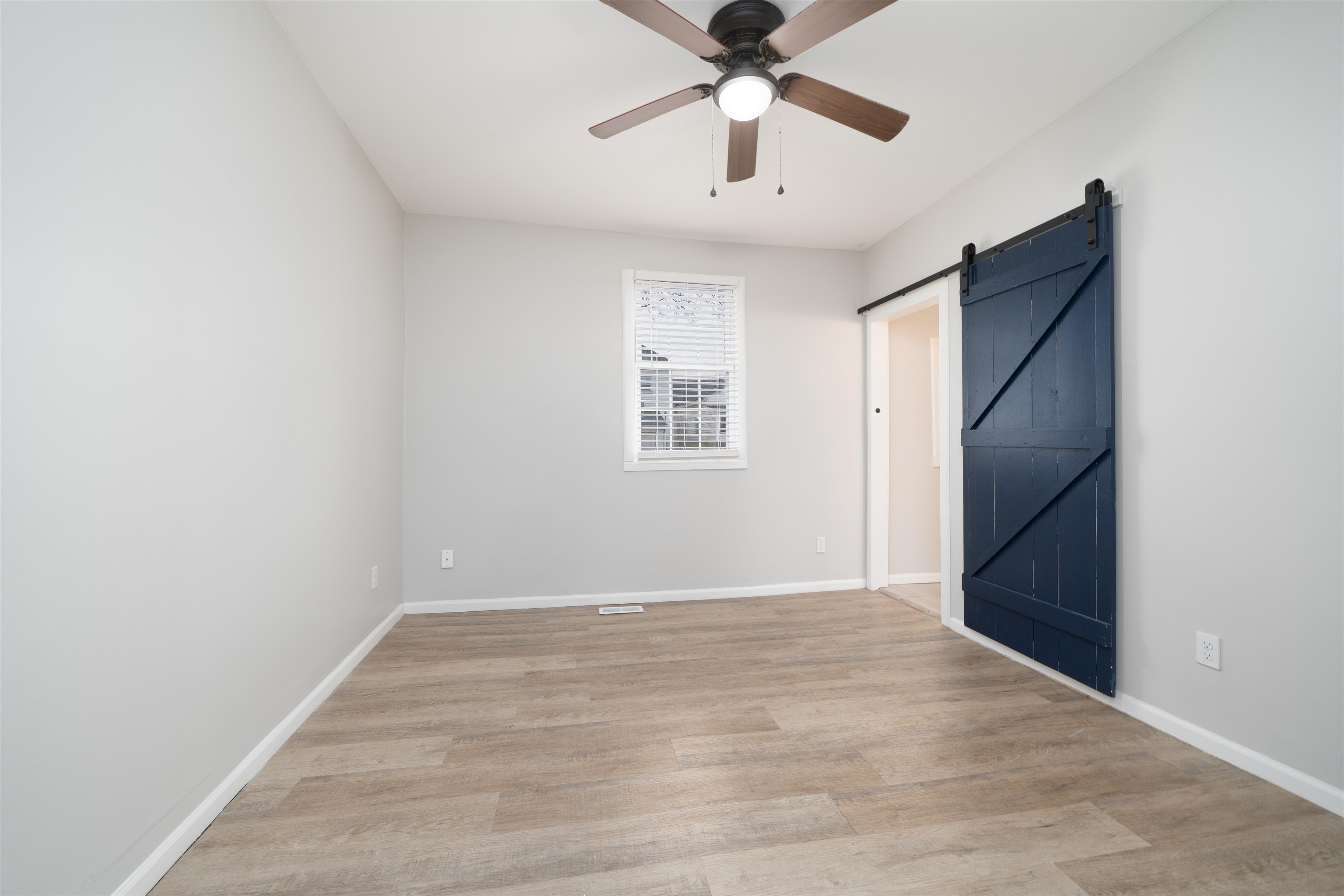 112 Sycamore Street, Owensboro, Kentucky 42301, 3 Bedrooms Bedrooms, ,2 BathroomsBathrooms,Single Family Residence,For Sale,Sycamore Street,94013