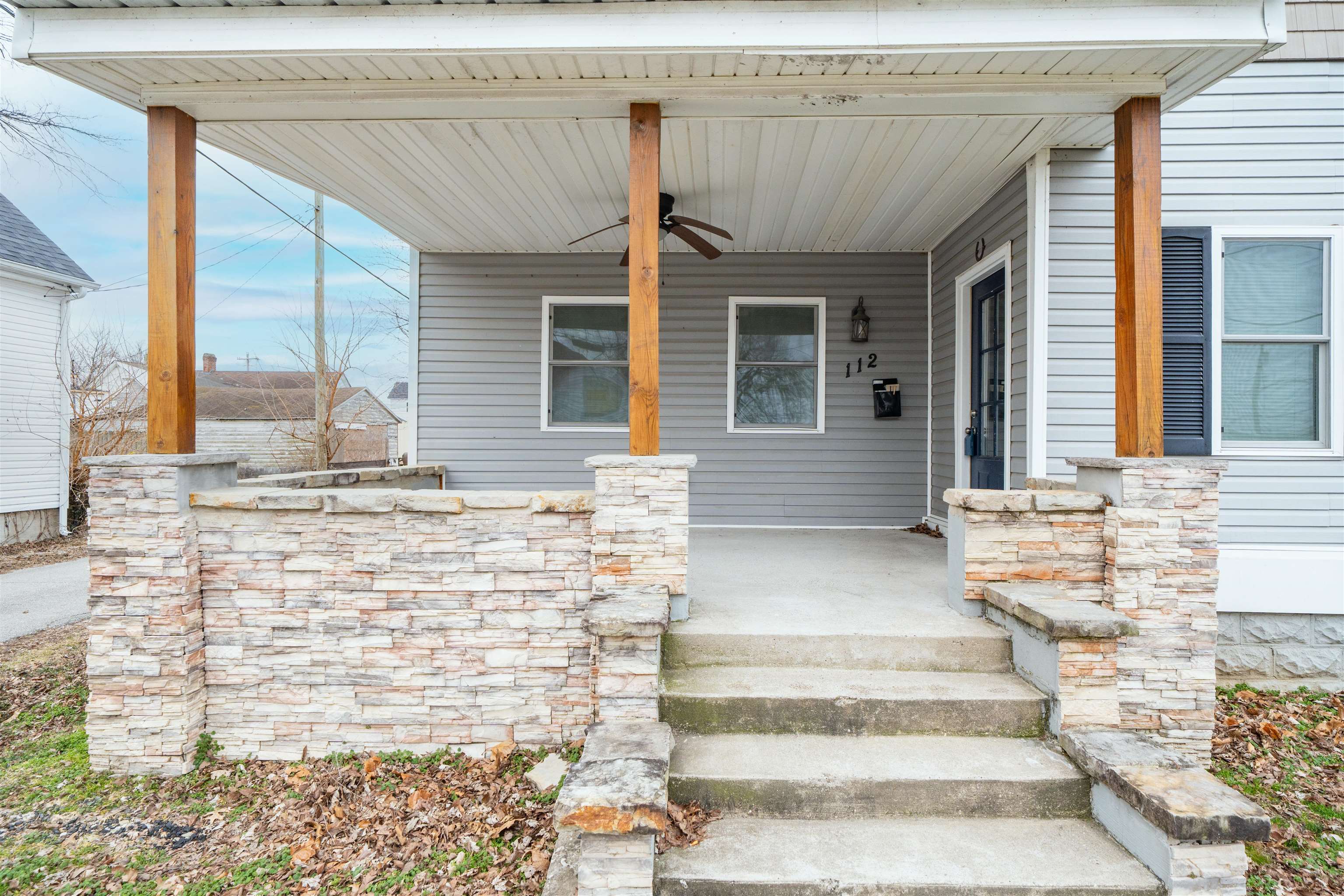 112 Sycamore Street, Owensboro, Kentucky 42301, 3 Bedrooms Bedrooms, ,2 BathroomsBathrooms,Single Family Residence,For Sale,Sycamore Street,94013