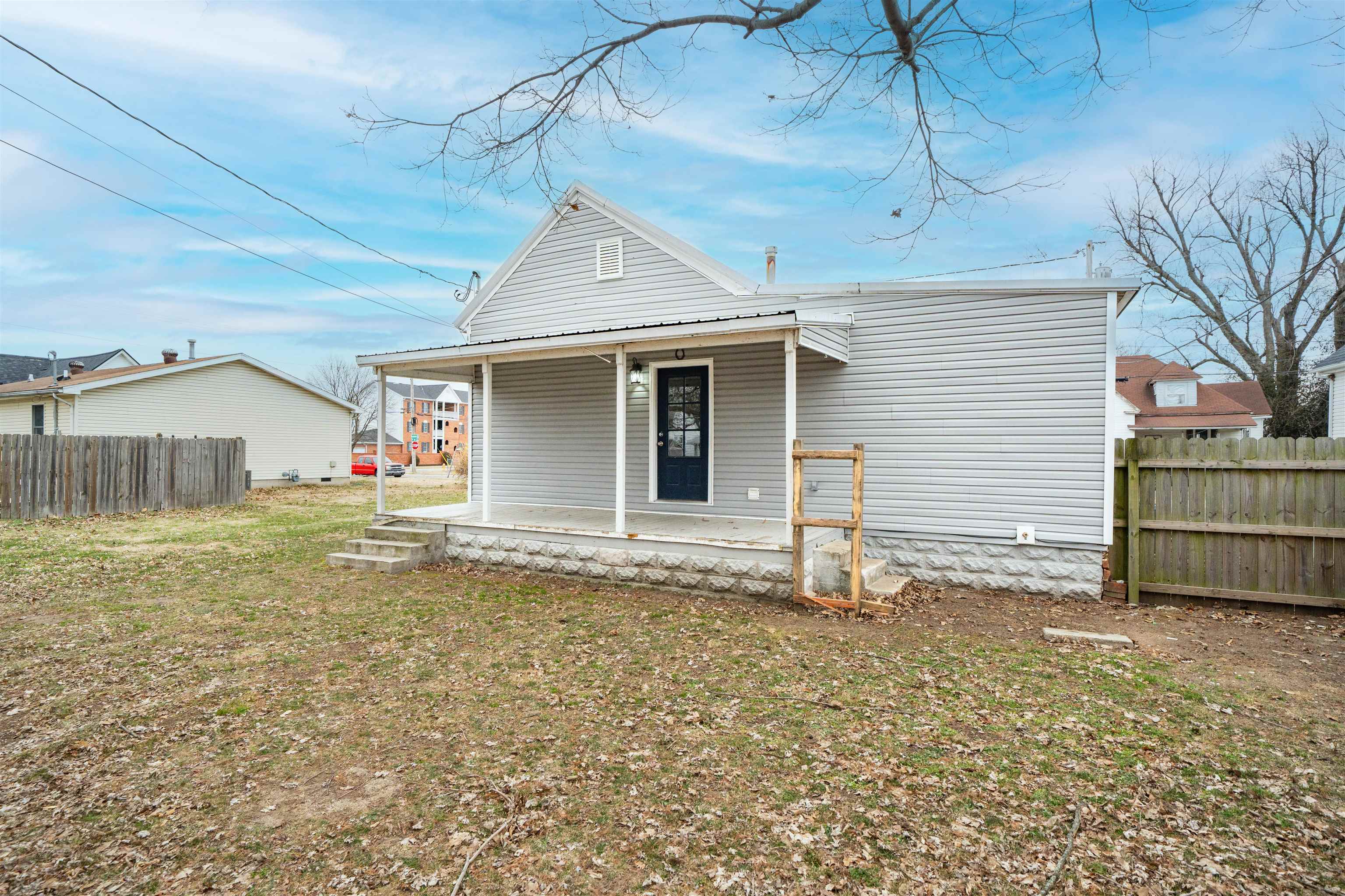 112 Sycamore Street, Owensboro, Kentucky 42301, 3 Bedrooms Bedrooms, ,2 BathroomsBathrooms,Single Family Residence,For Sale,Sycamore Street,94013