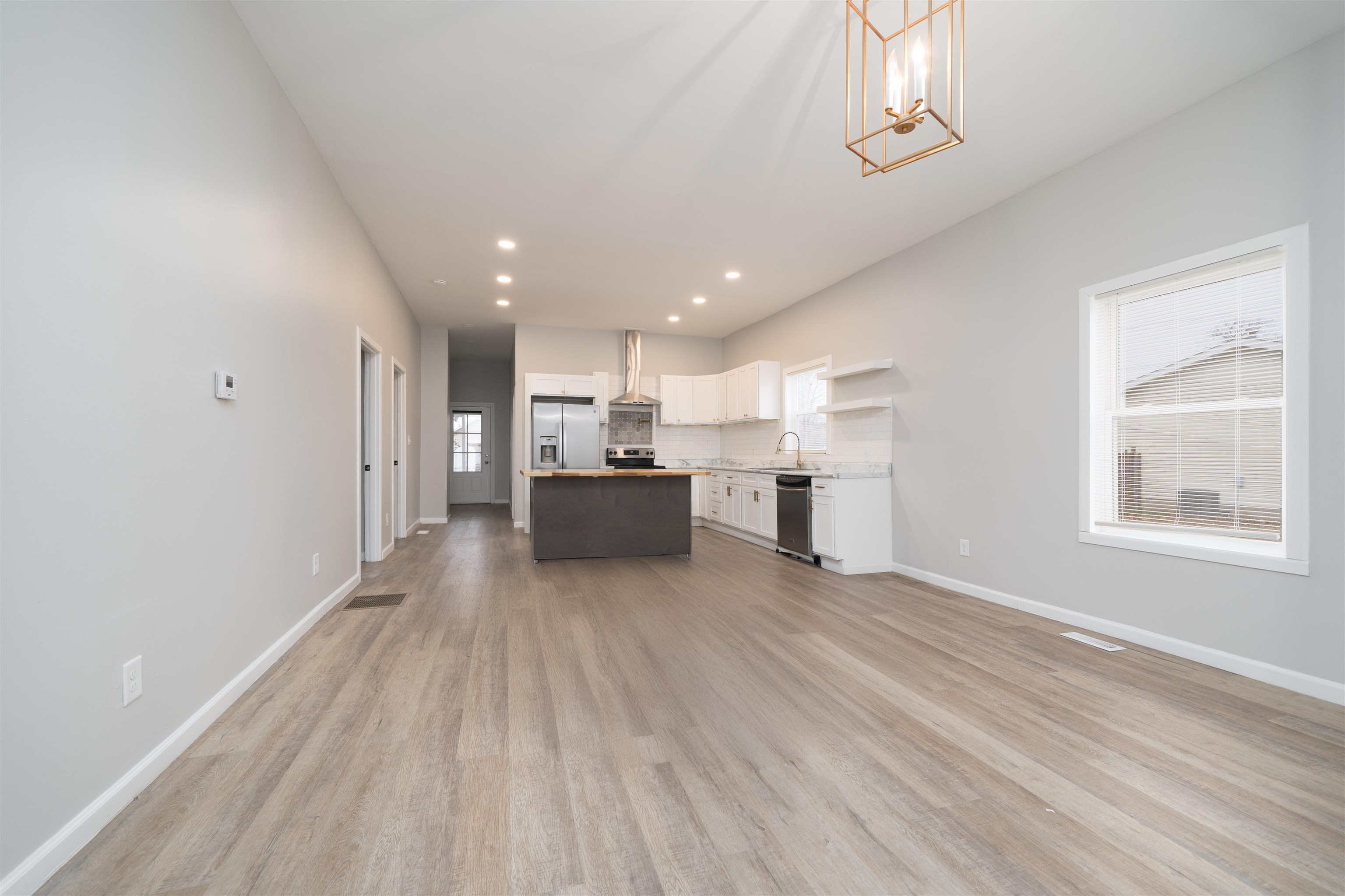 112 Sycamore Street, Owensboro, Kentucky 42301, 3 Bedrooms Bedrooms, ,2 BathroomsBathrooms,Single Family Residence,For Sale,Sycamore Street,94013