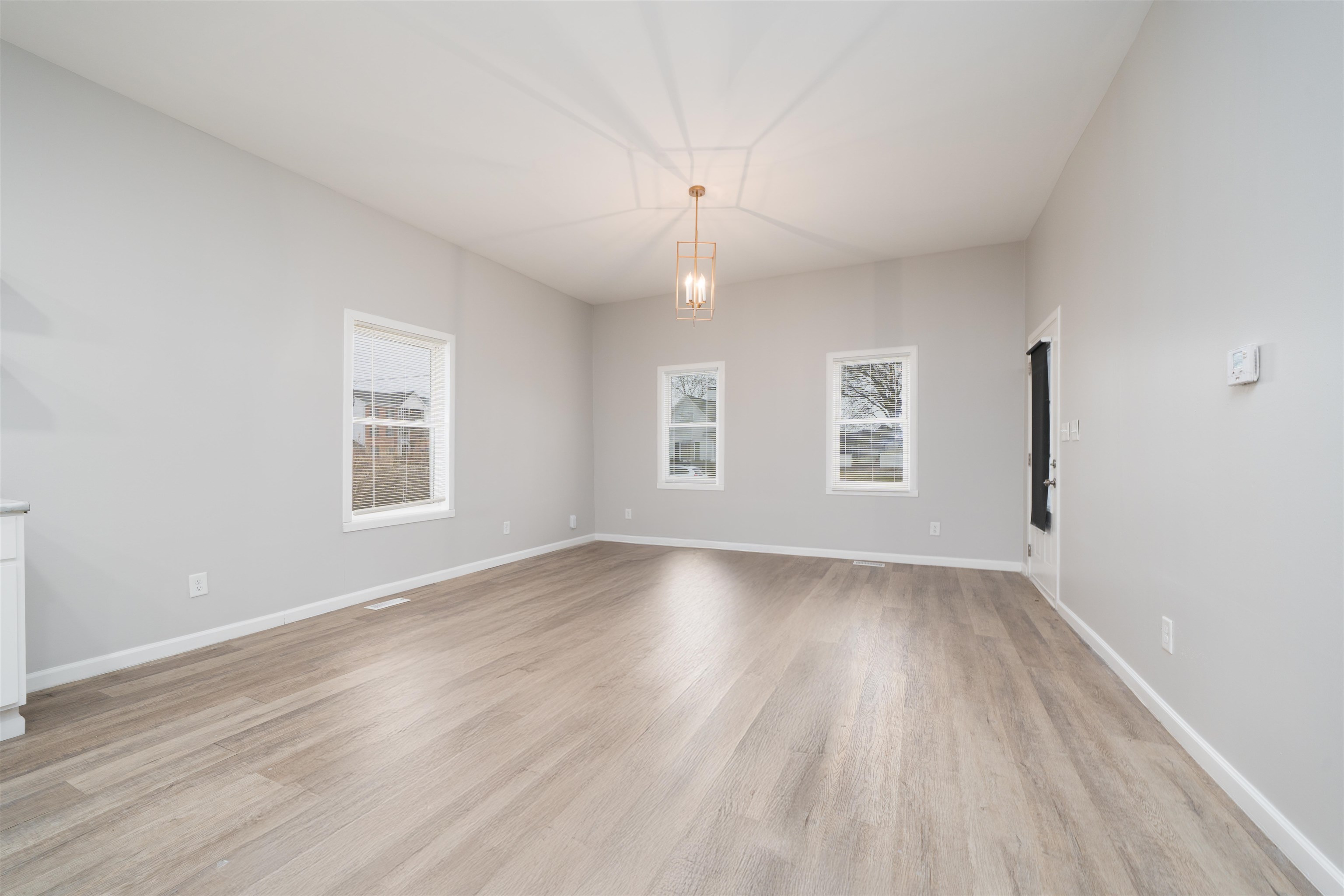 112 Sycamore Street, Owensboro, Kentucky 42301, 3 Bedrooms Bedrooms, ,2 BathroomsBathrooms,Single Family Residence,For Sale,Sycamore Street,94013