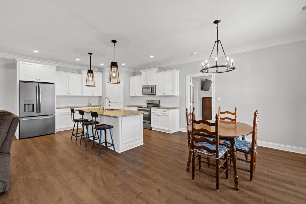 6314 Springwood Drive, Owensboro, Kentucky 42301, 4 Bedrooms Bedrooms, ,2 BathroomsBathrooms,Single Family Residence,For Sale,Springwood Drive,94015