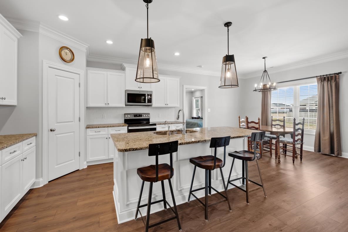 6314 Springwood Drive, Owensboro, Kentucky 42301, 4 Bedrooms Bedrooms, ,2 BathroomsBathrooms,Single Family Residence,For Sale,Springwood Drive,94015